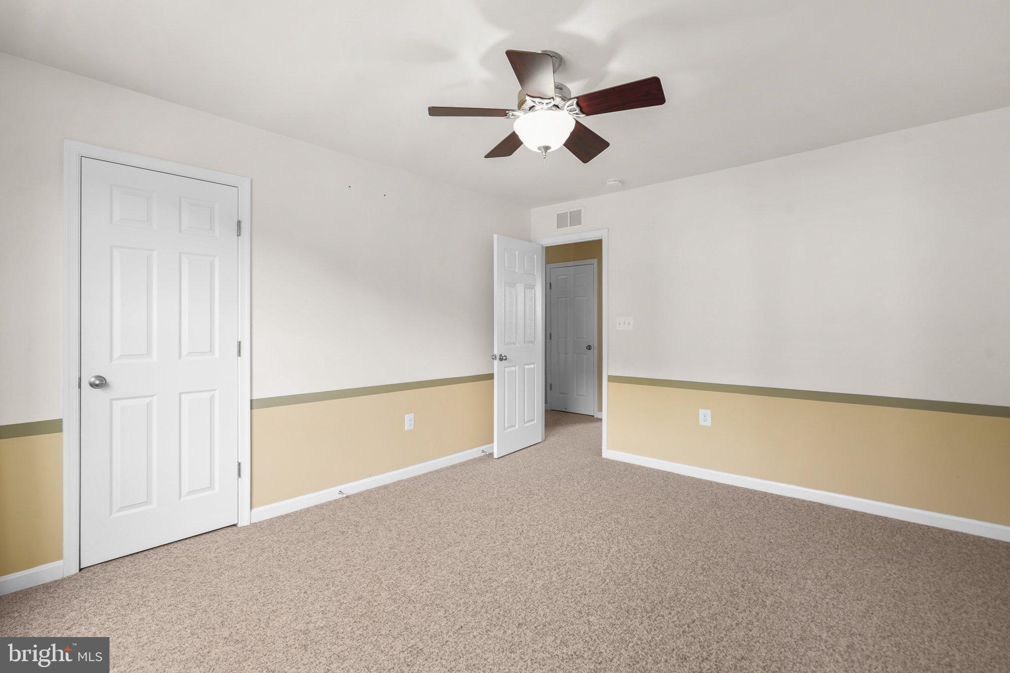 MOUNTAIN VALLEY - Residential Lease