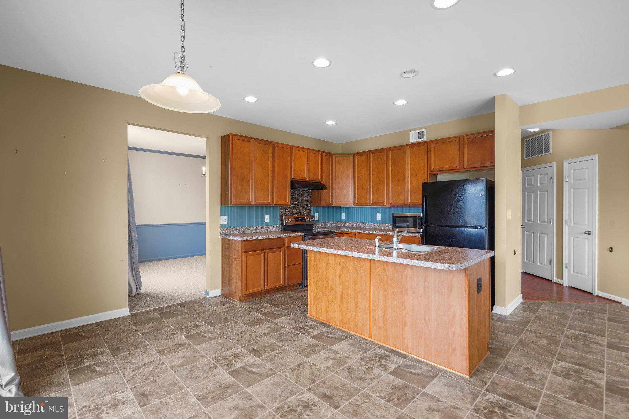 MOUNTAIN VALLEY - Residential Lease