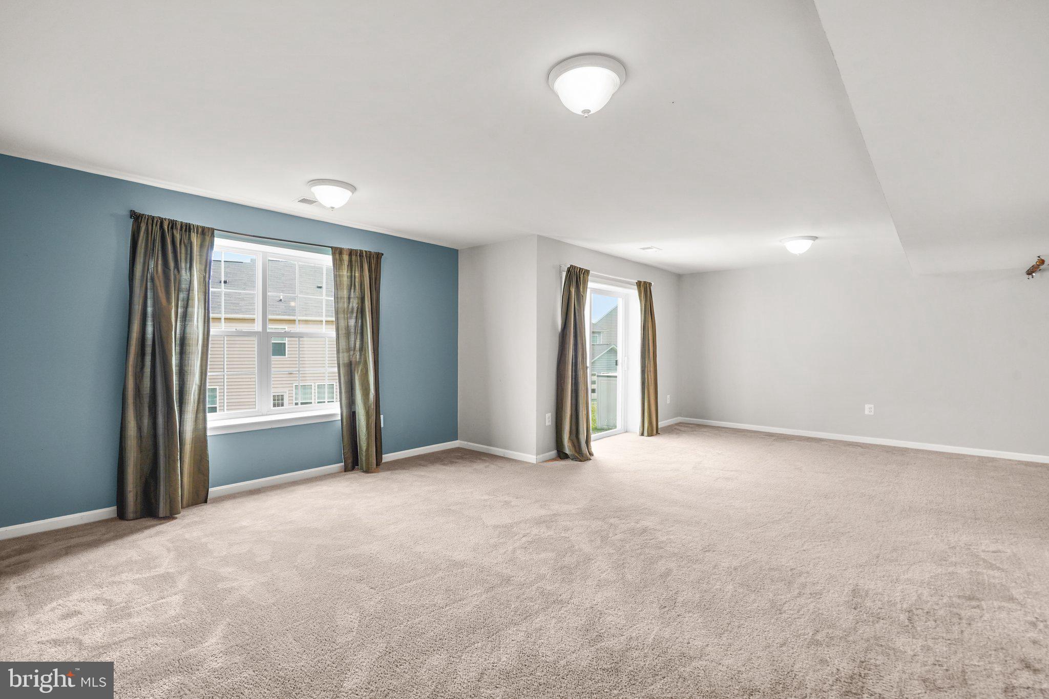 MOUNTAIN VALLEY - Residential Lease