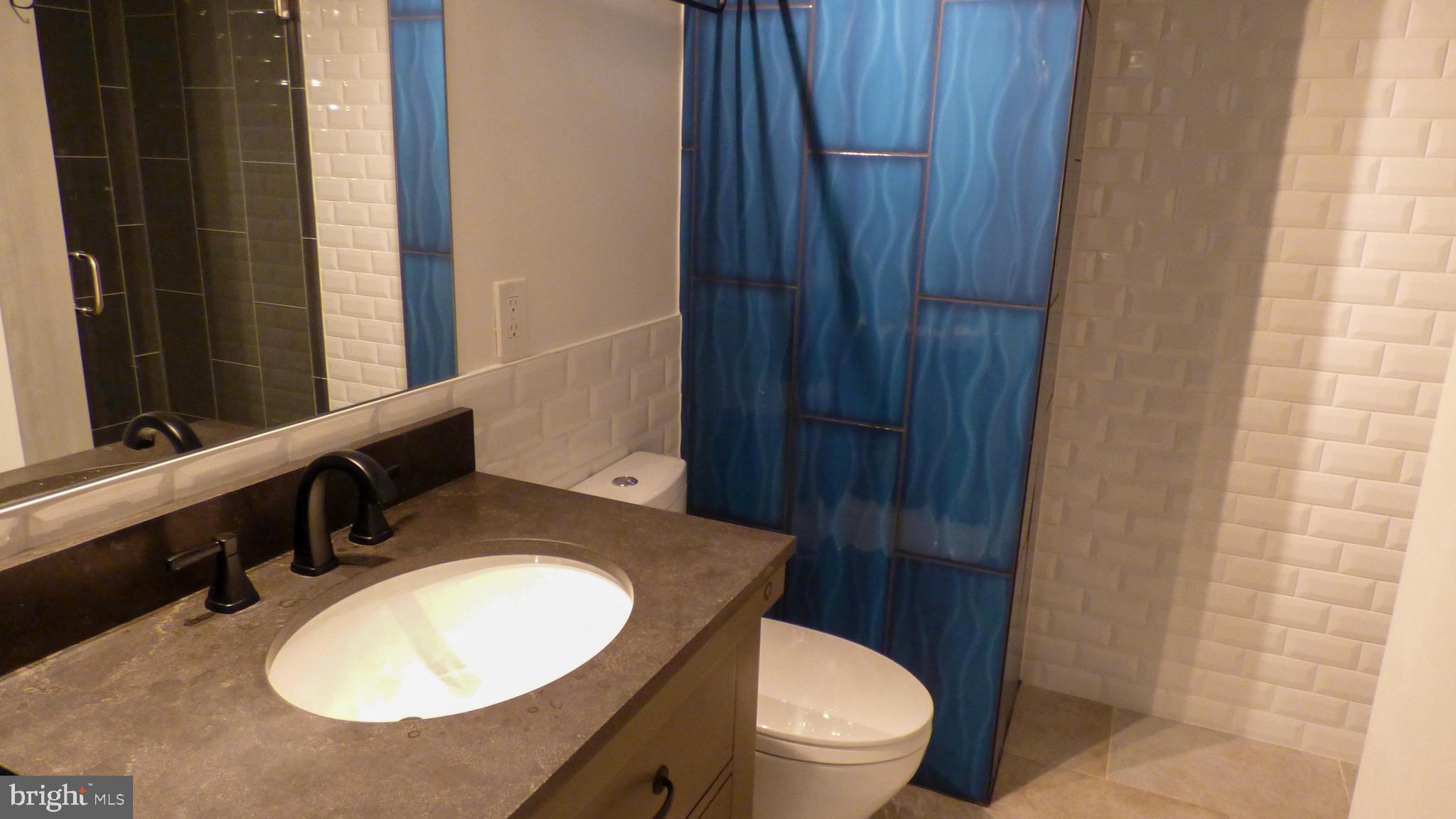 HILLWOOD - Residential Lease