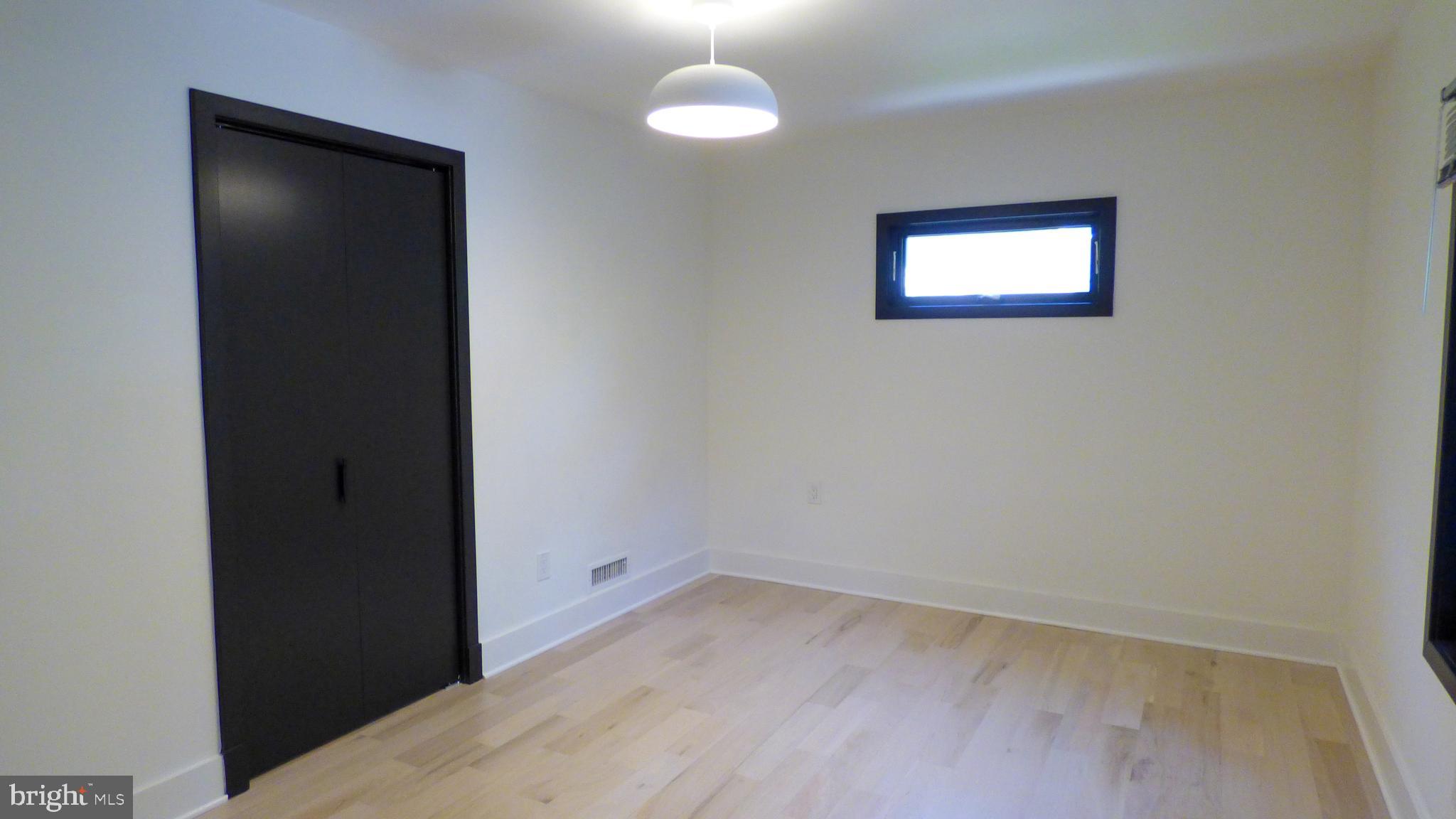 HILLWOOD - Residential Lease