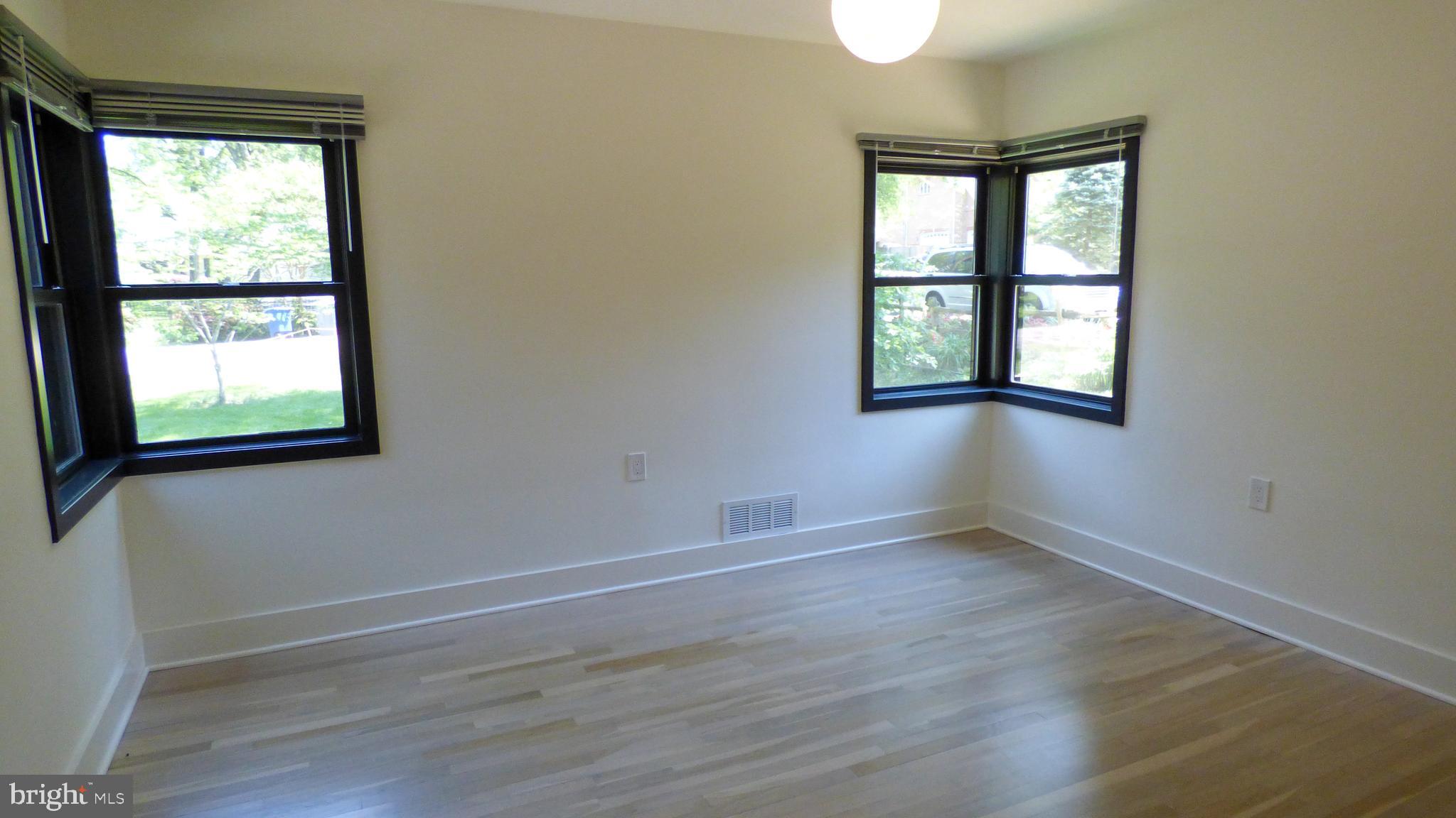 HILLWOOD - Residential Lease