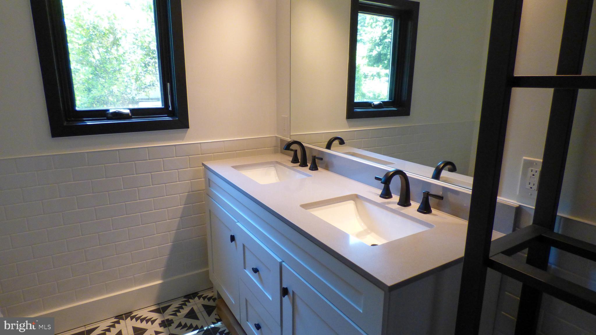 HILLWOOD - Residential Lease