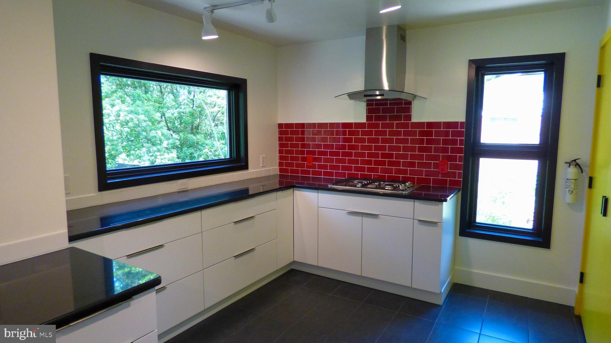 HILLWOOD - Residential Lease