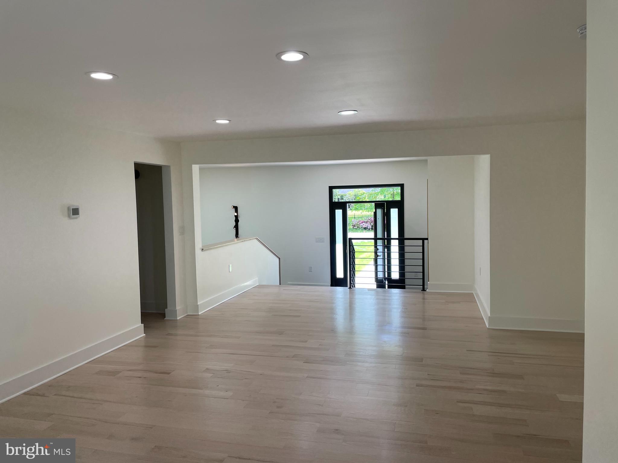 HILLWOOD - Residential Lease