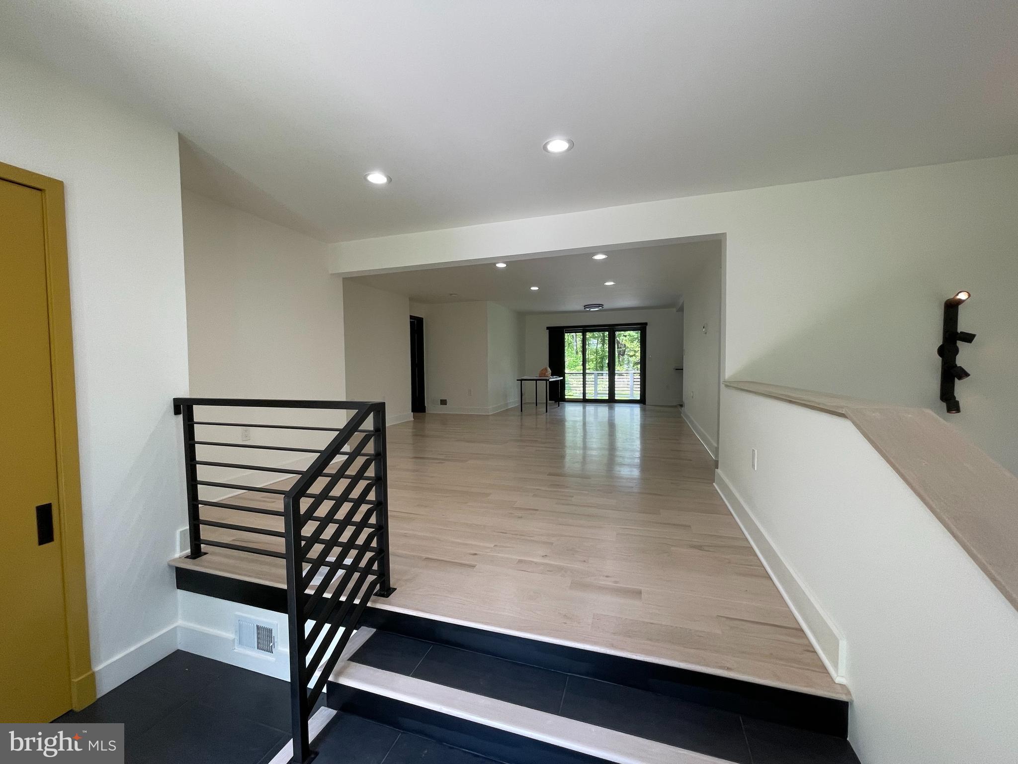 HILLWOOD - Residential Lease