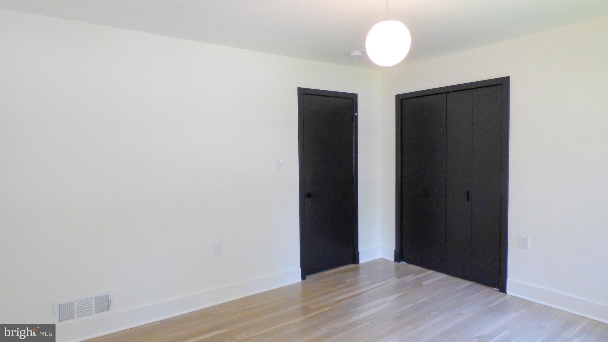 HILLWOOD - Residential Lease