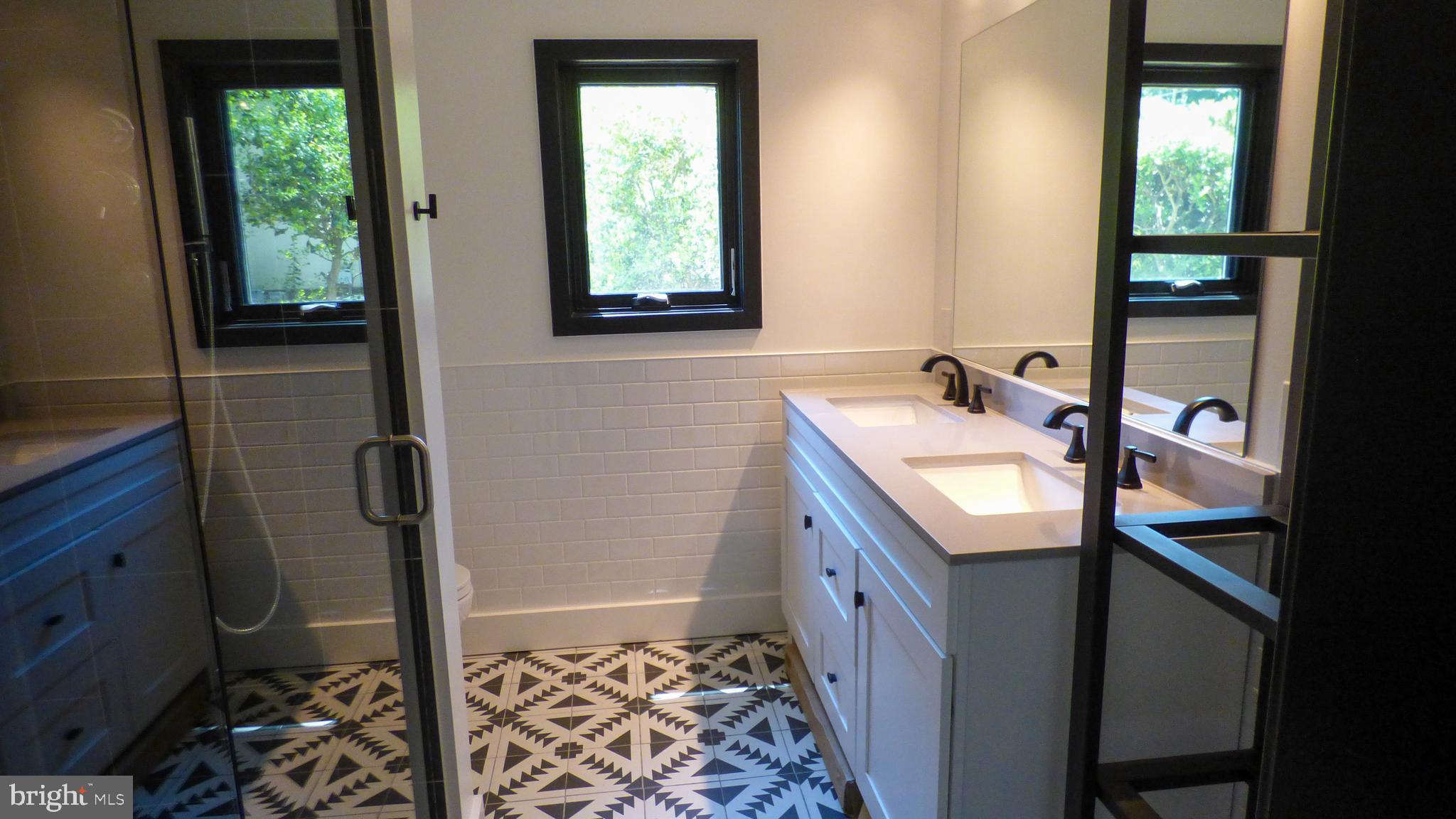 HILLWOOD - Residential Lease