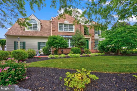 Photo of 404 RHODA DR, LANCASTER, PA 17601 (MLS # PALA2036666)