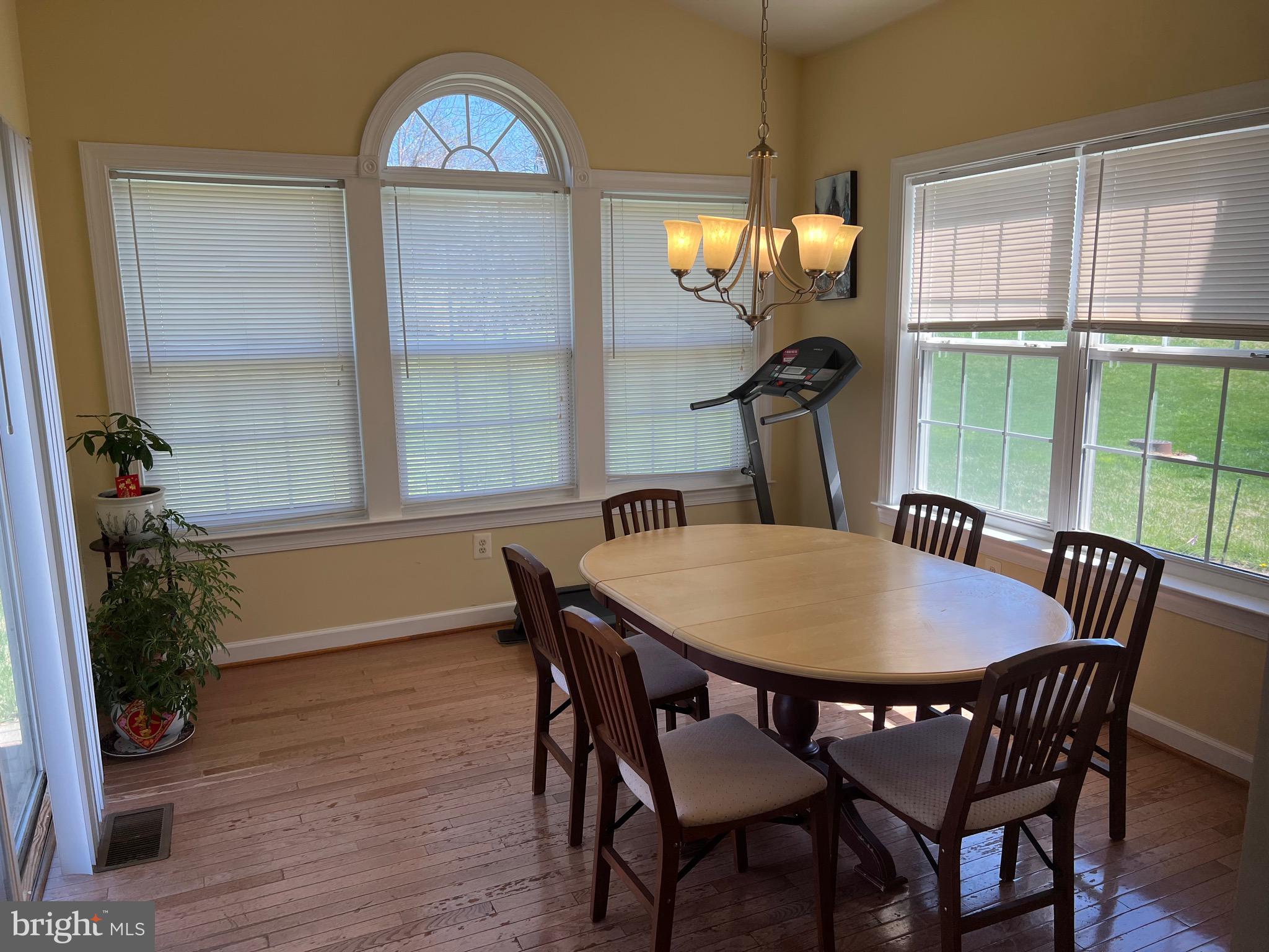 AIRDRIE MEADOWS - Residential