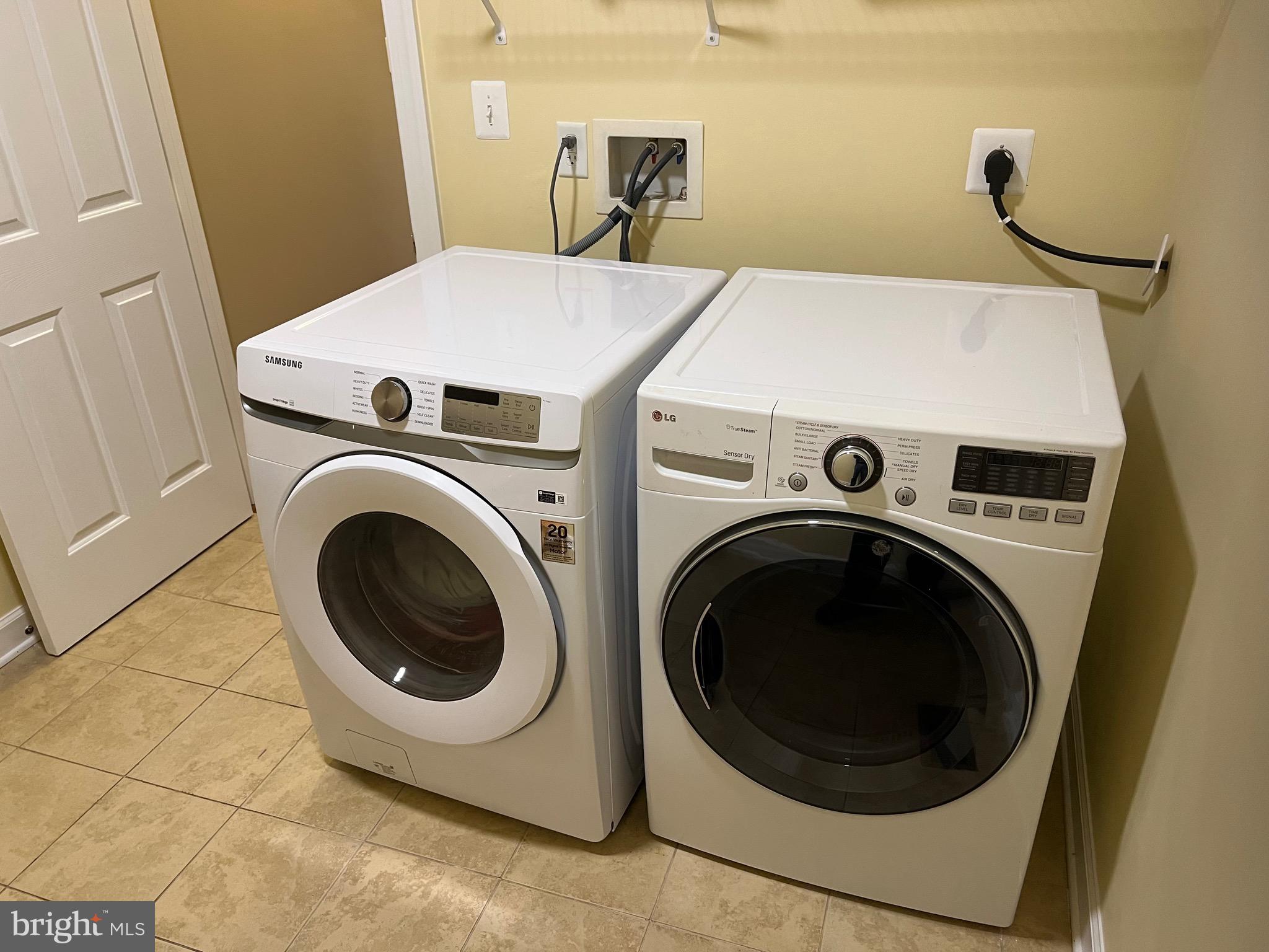 AIRDRIE MEADOWS - Residential