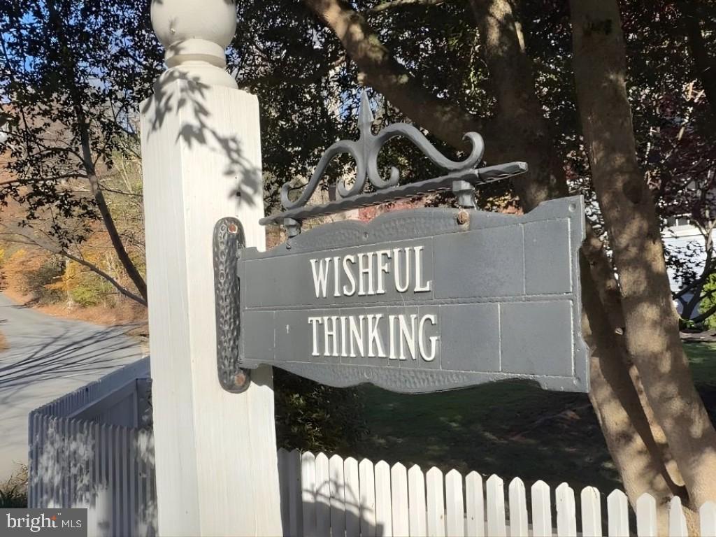 TAYLORSTOWN - Residential