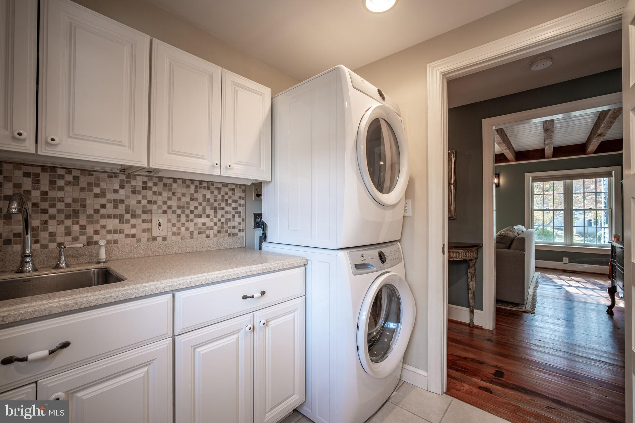 TAYLORSTOWN - Residential