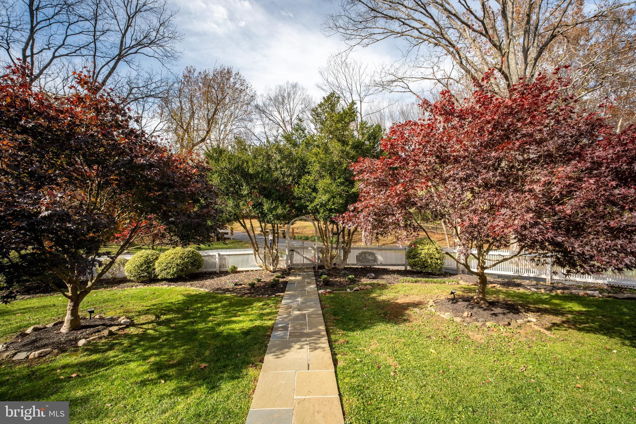 TAYLORSTOWN - Residential