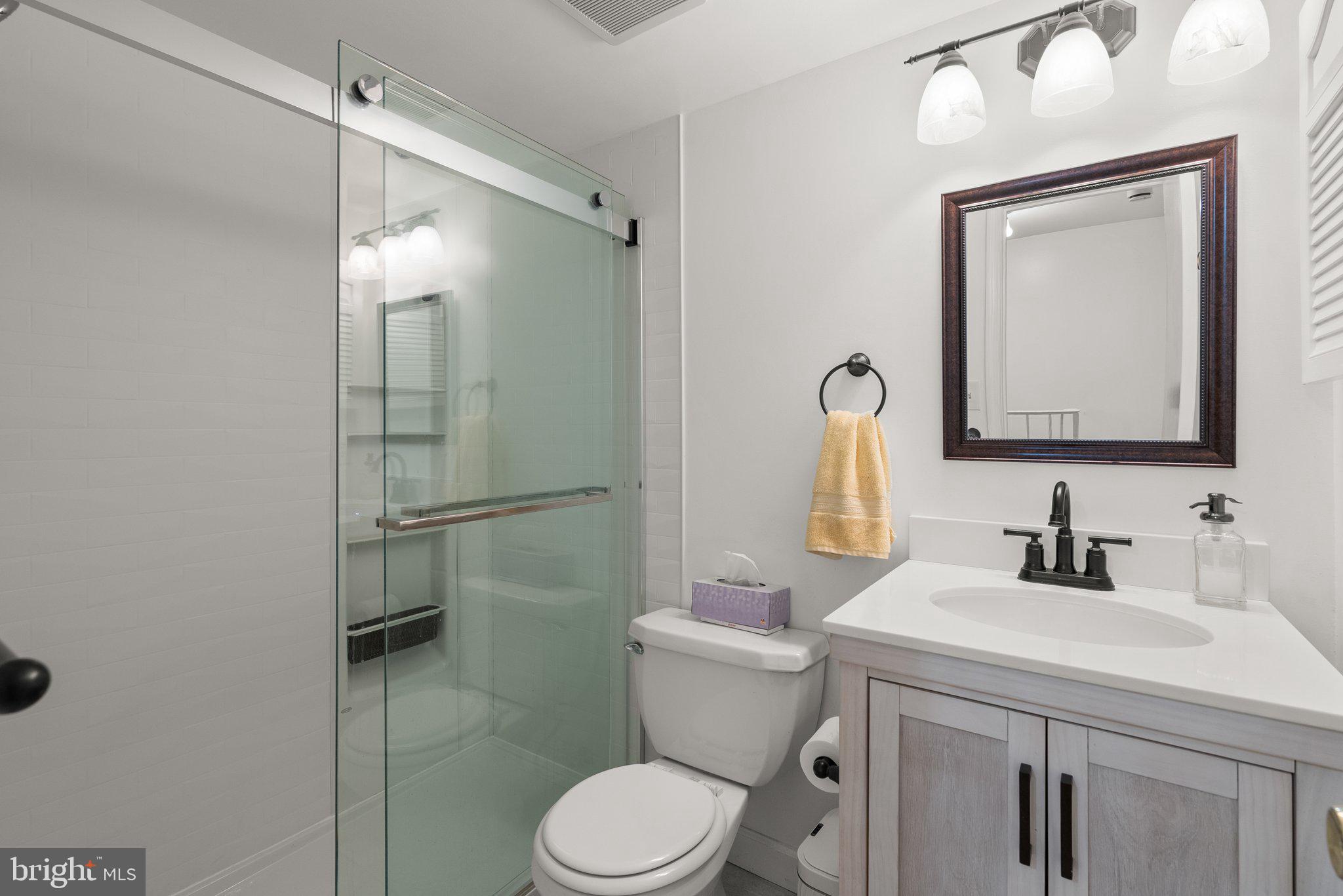 SHADOW OAK - Residential