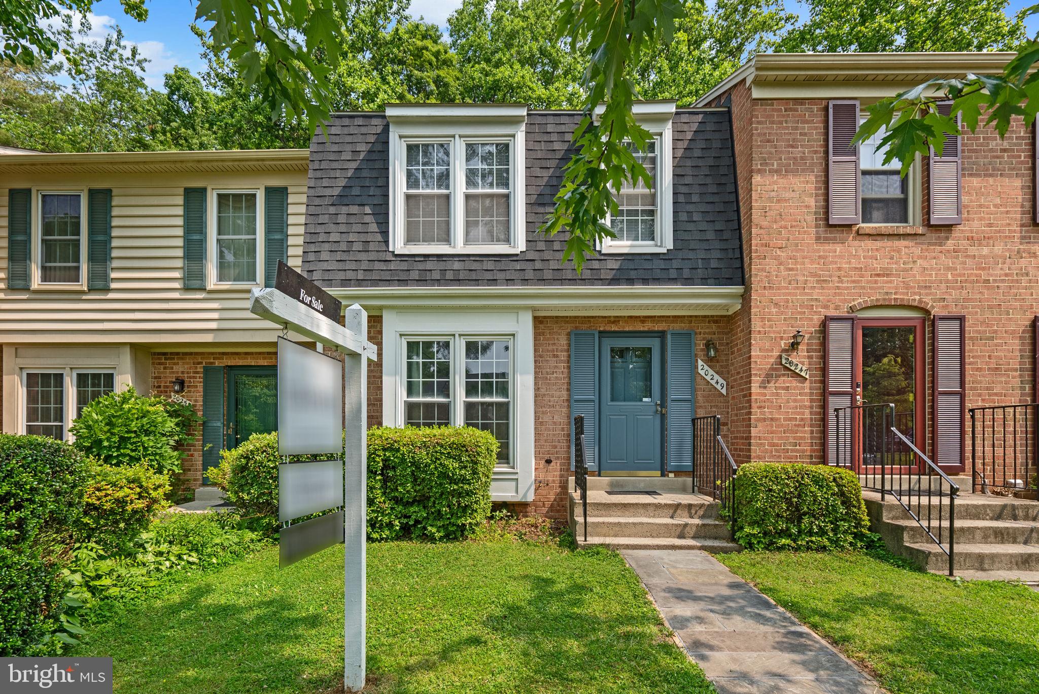 SHADOW OAK - Residential