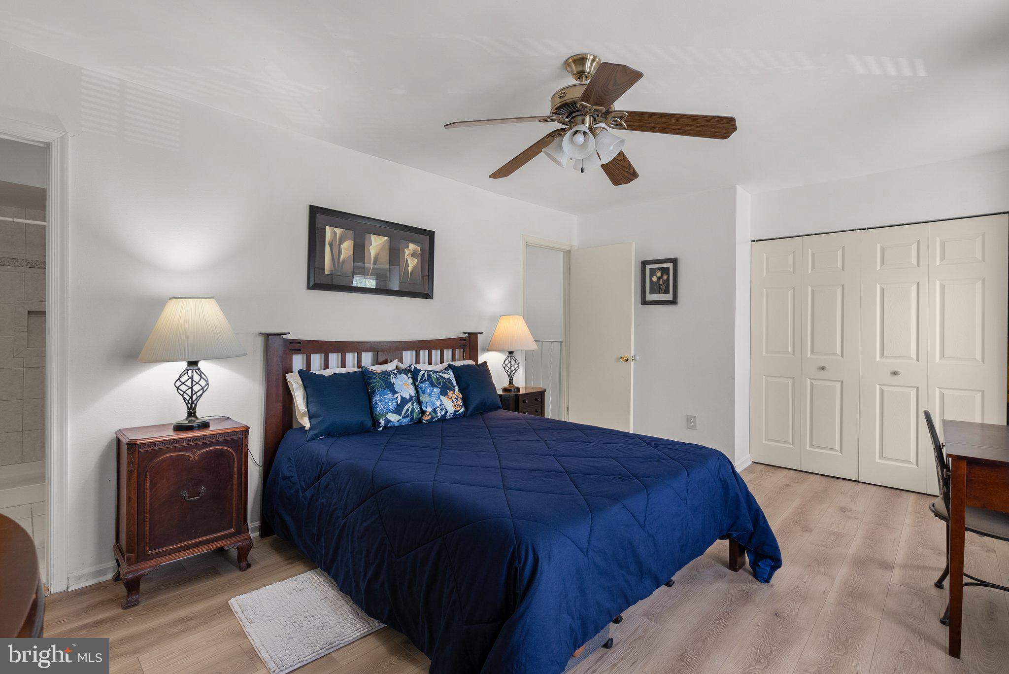 SHADOW OAK - Residential