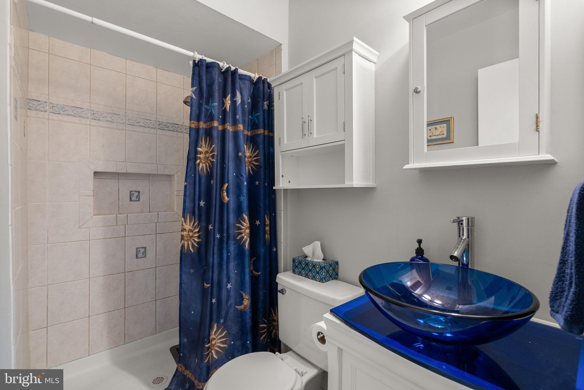 SHADOW OAK - Residential