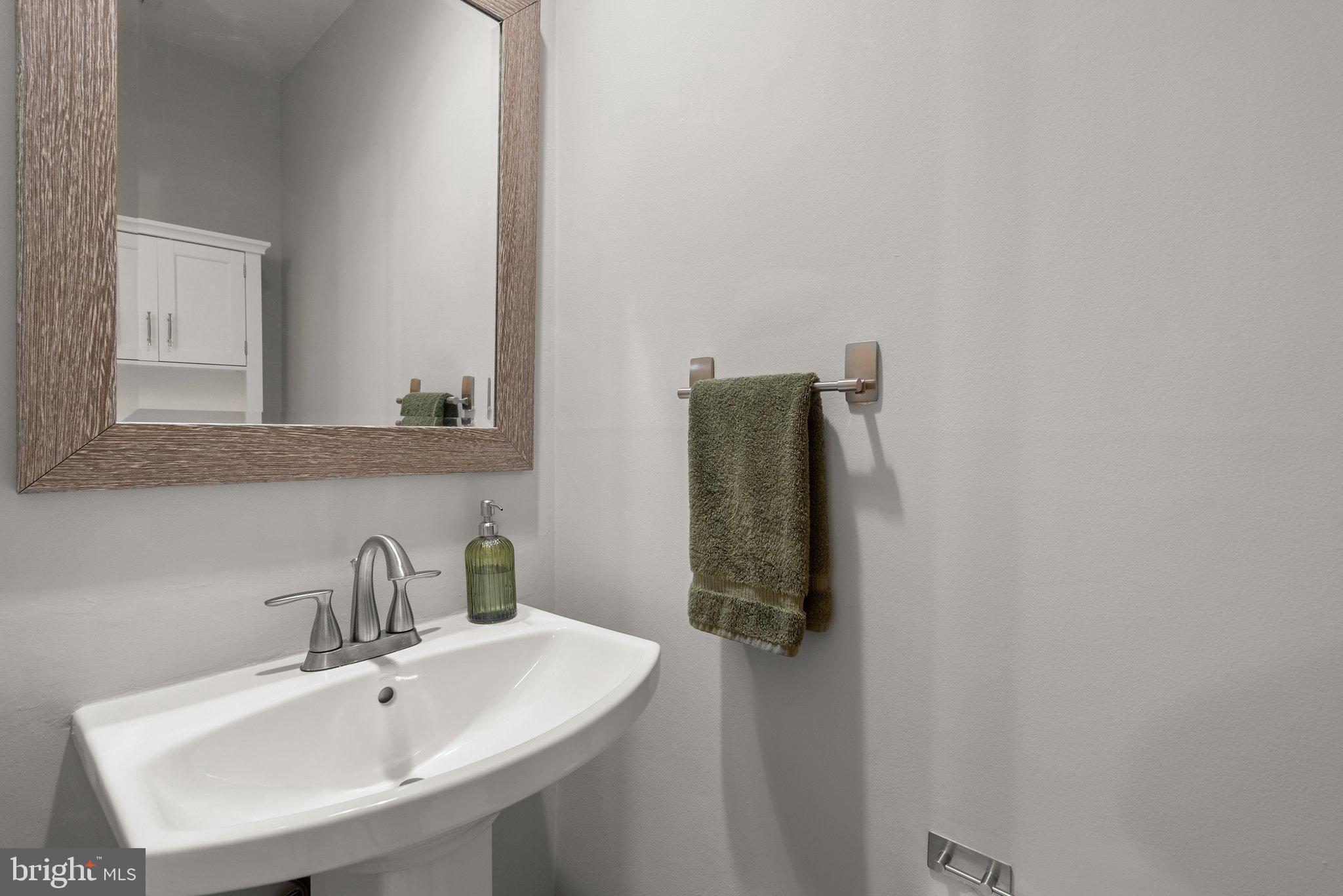 SHADOW OAK - Residential