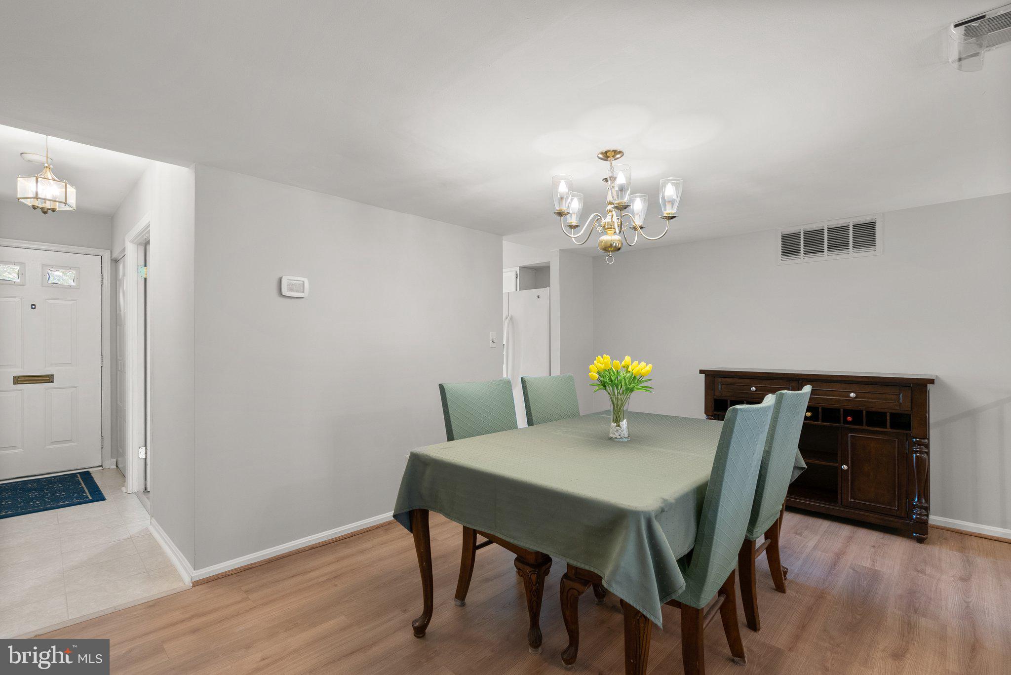 SHADOW OAK - Residential