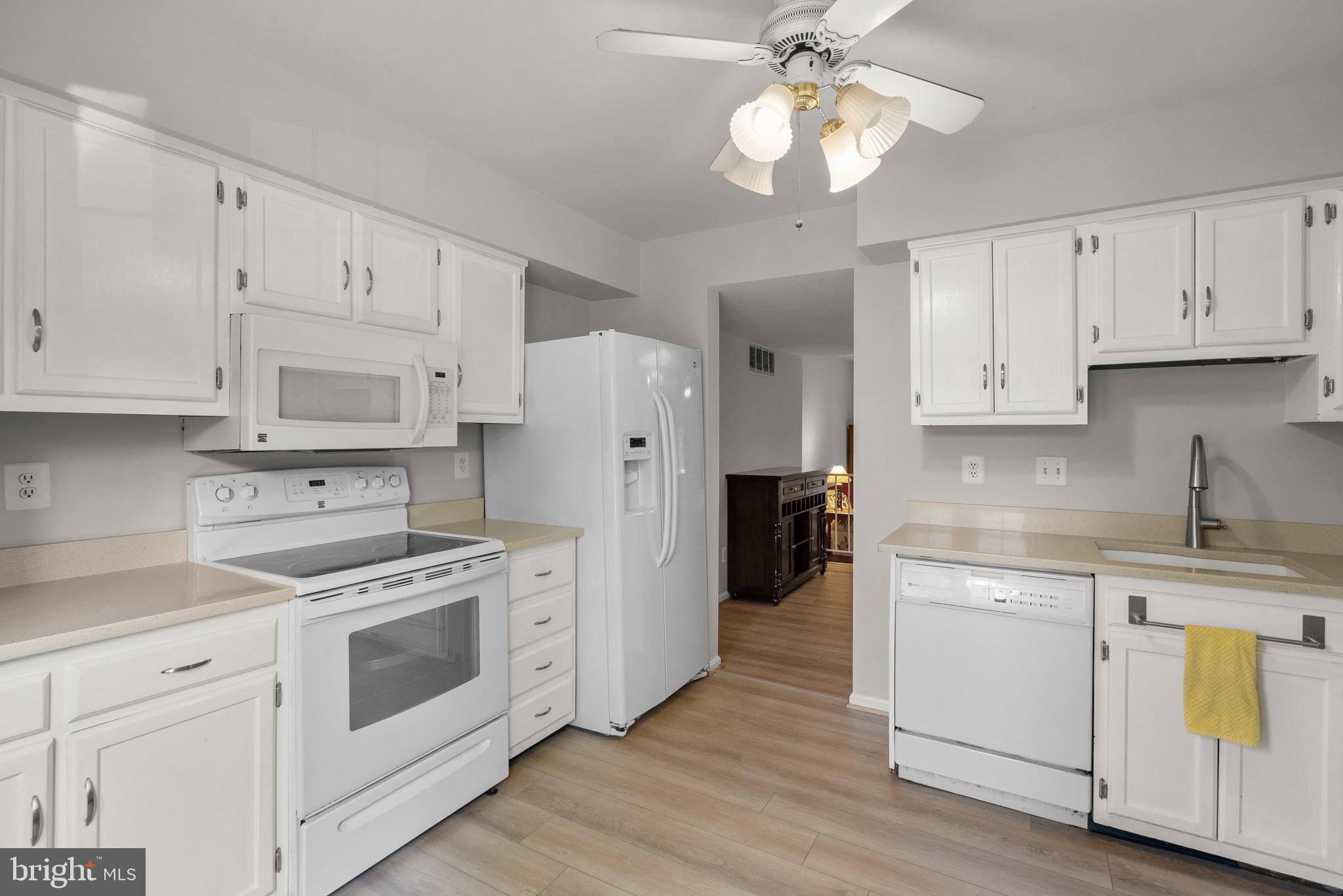 SHADOW OAK - Residential