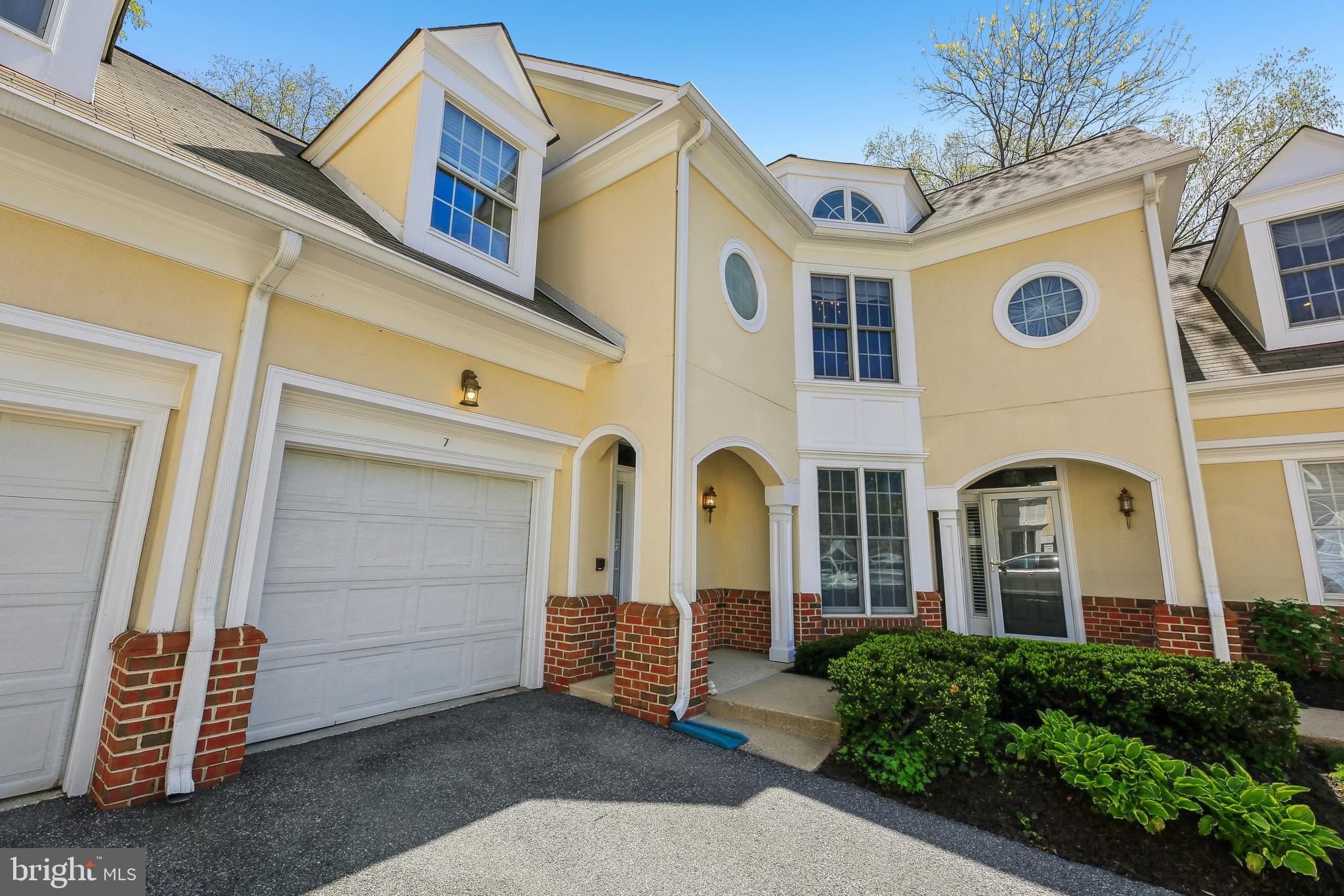 7 CORNELIUS COURT 7