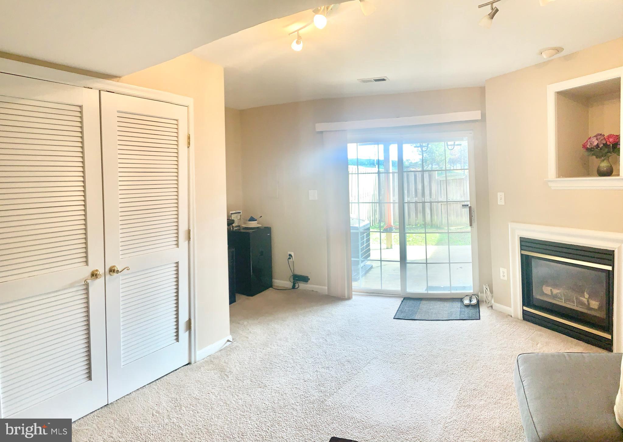 PRINCE WILLIAM COMMONS - Residential Lease