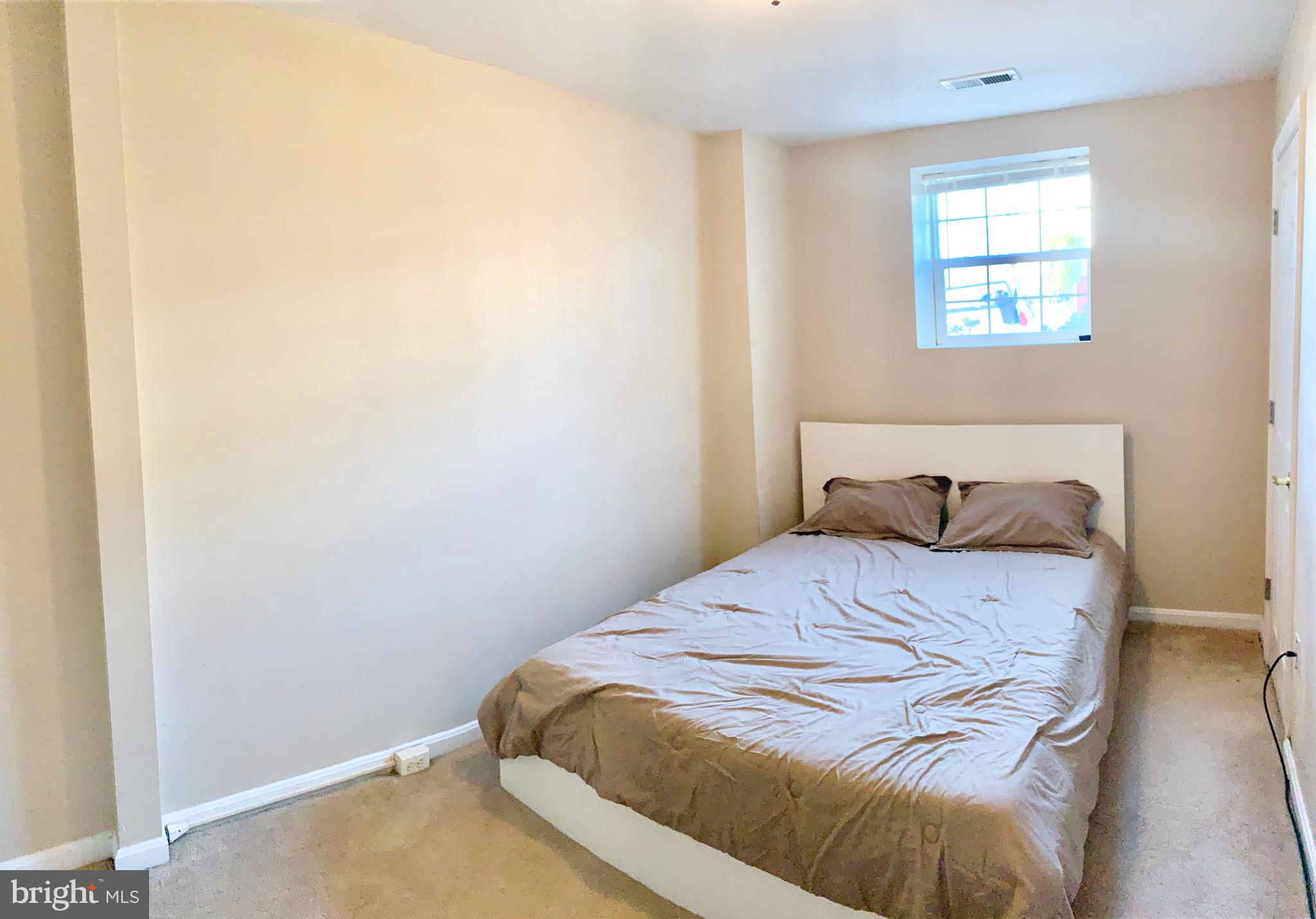 PRINCE WILLIAM COMMONS - Residential Lease