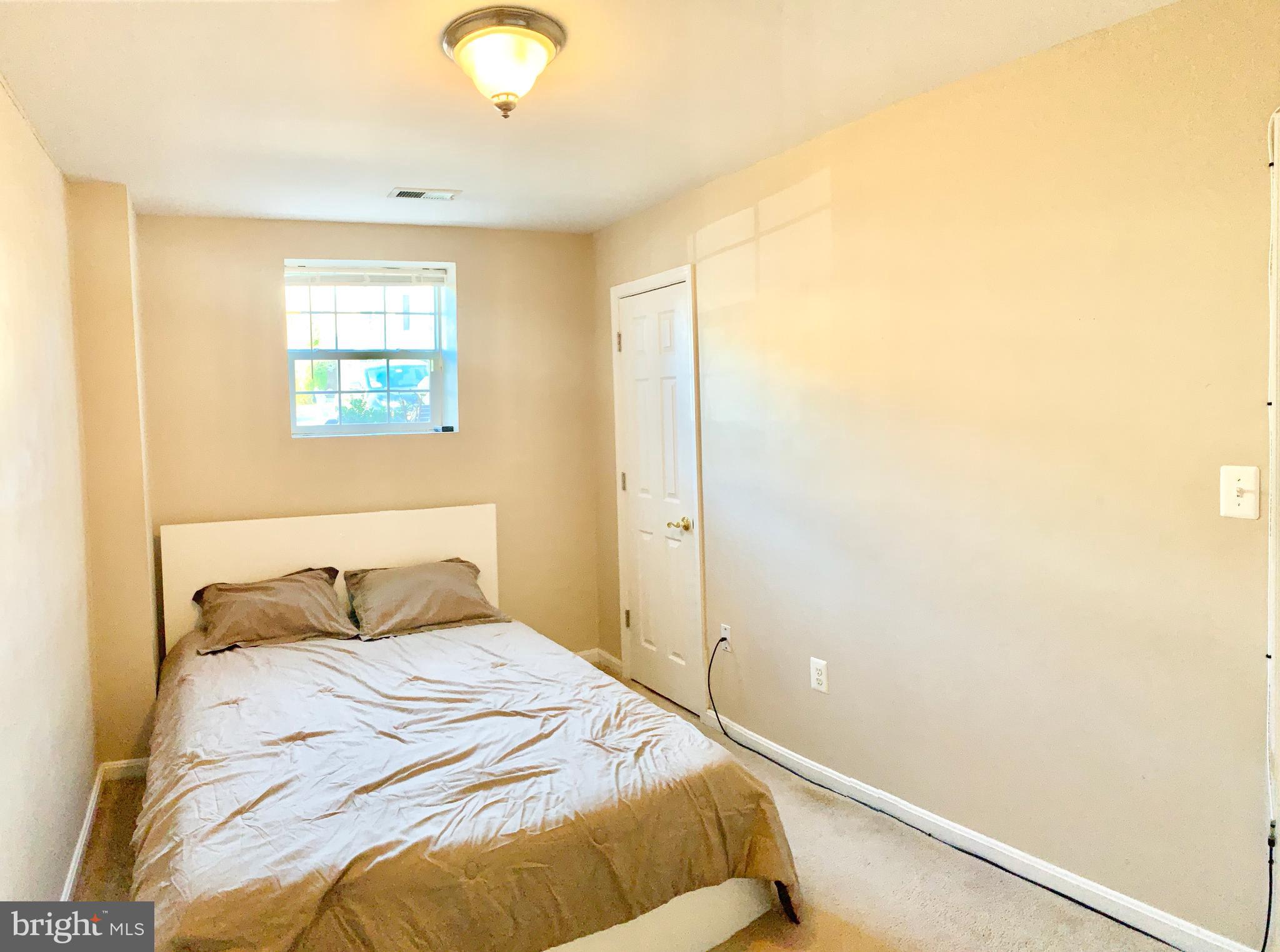 PRINCE WILLIAM COMMONS - Residential Lease