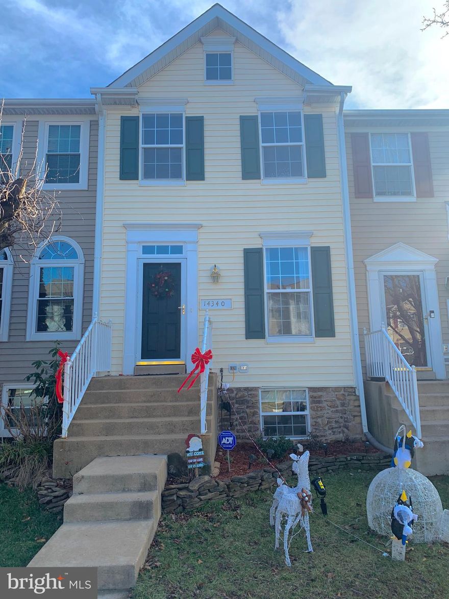 This lovely 3 level town home has neutral paint and carpet, 3 full bath and 1 half bath, large deck next to eat in kitchen with island,fenced rear yard with patio that backs to open common space,nice walk out family room with fireplace. Two larger bedrooms up and 1 bedroom down. Deck at the back. Fully finished  walk out basement.