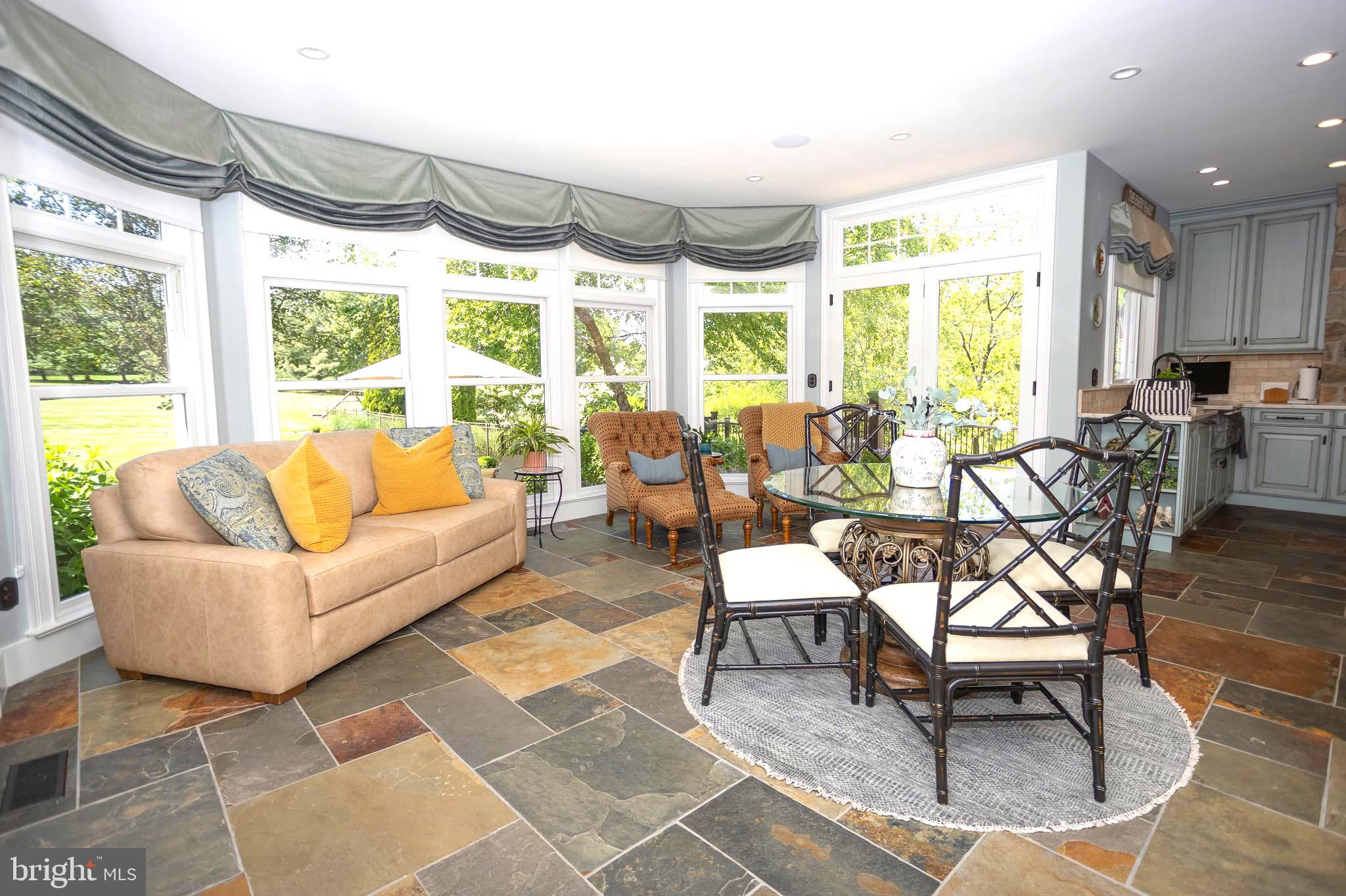 WEATHERFIELD - Residential