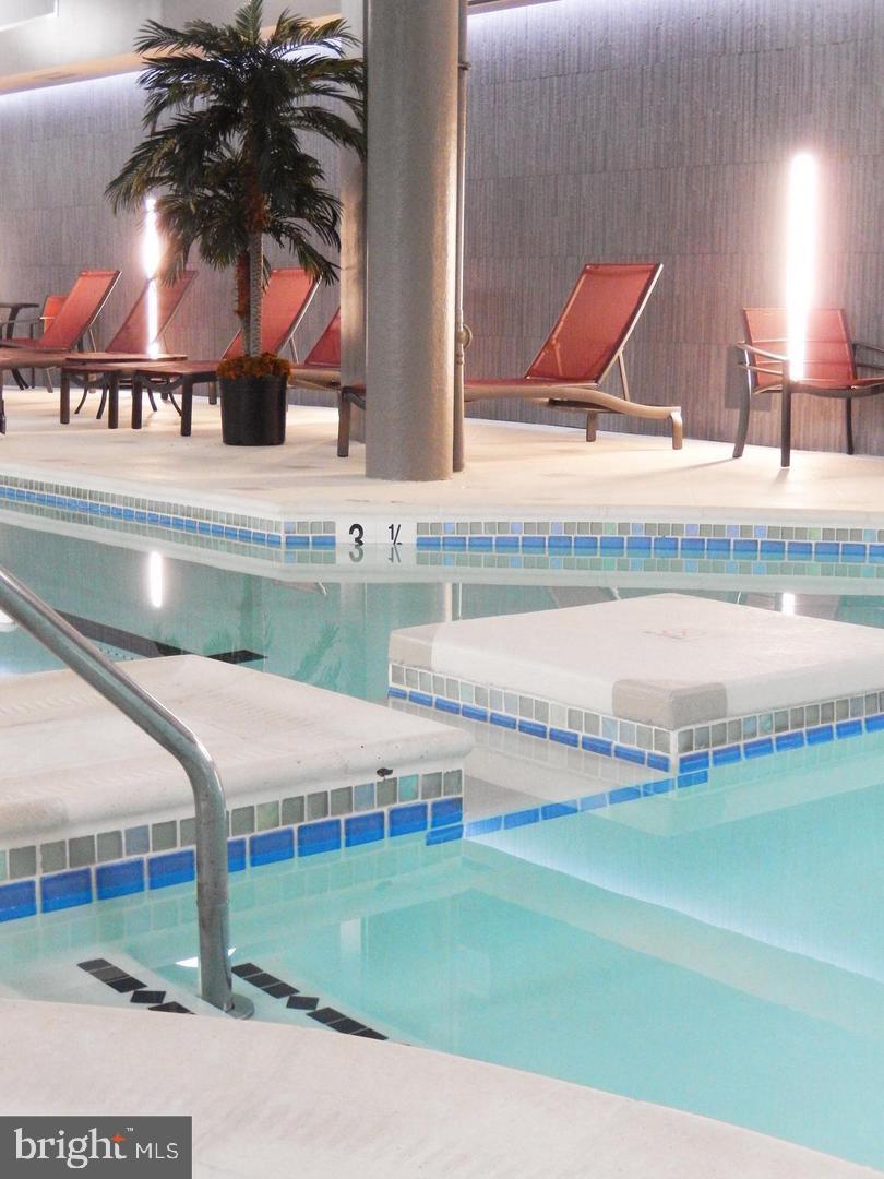 ROTONDA - Residential Lease