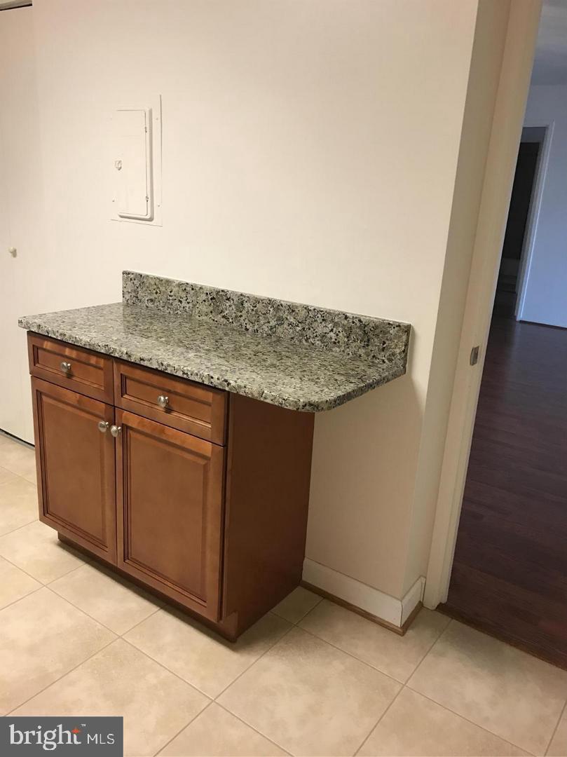 ROTONDA - Residential Lease