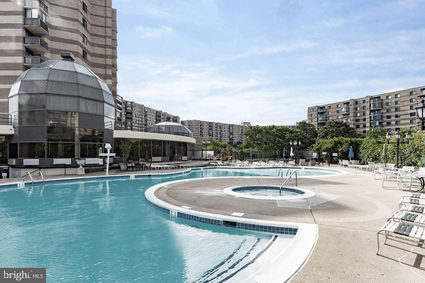 ROTONDA - Residential Lease