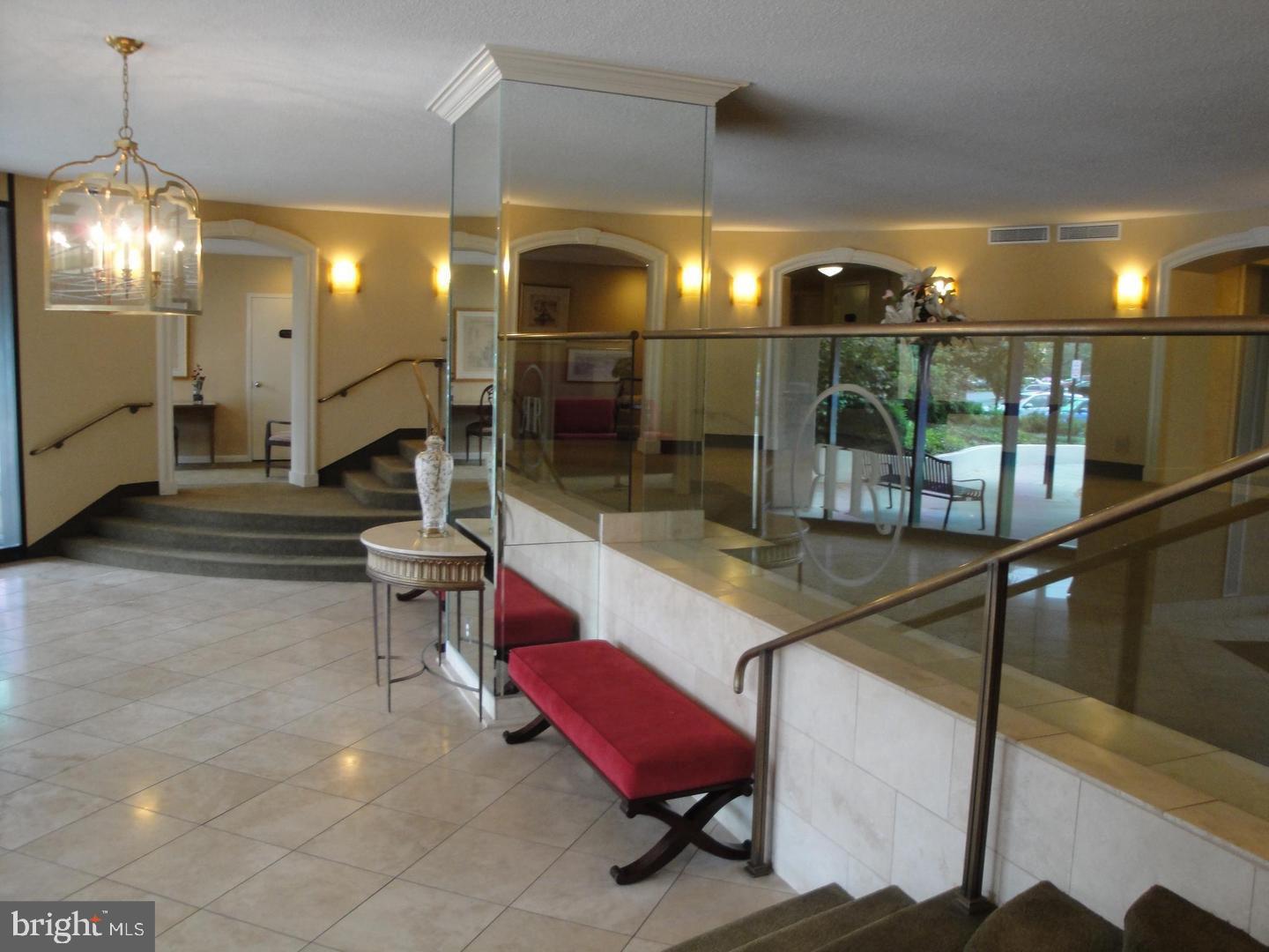 ROTONDA - Residential Lease