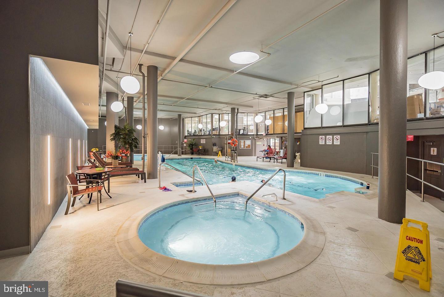 ROTONDA - Residential Lease