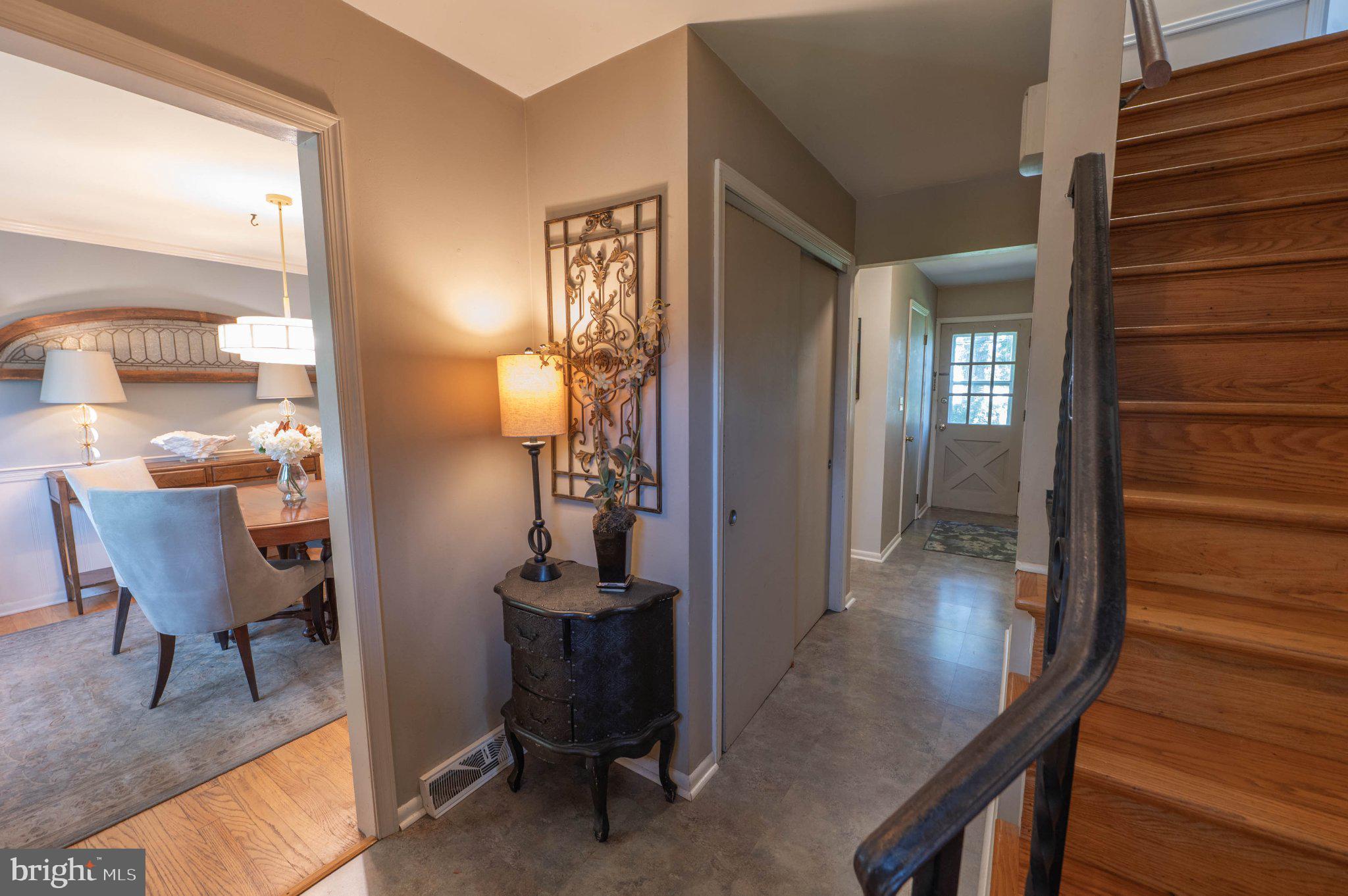 1063 MANOR DRIVE