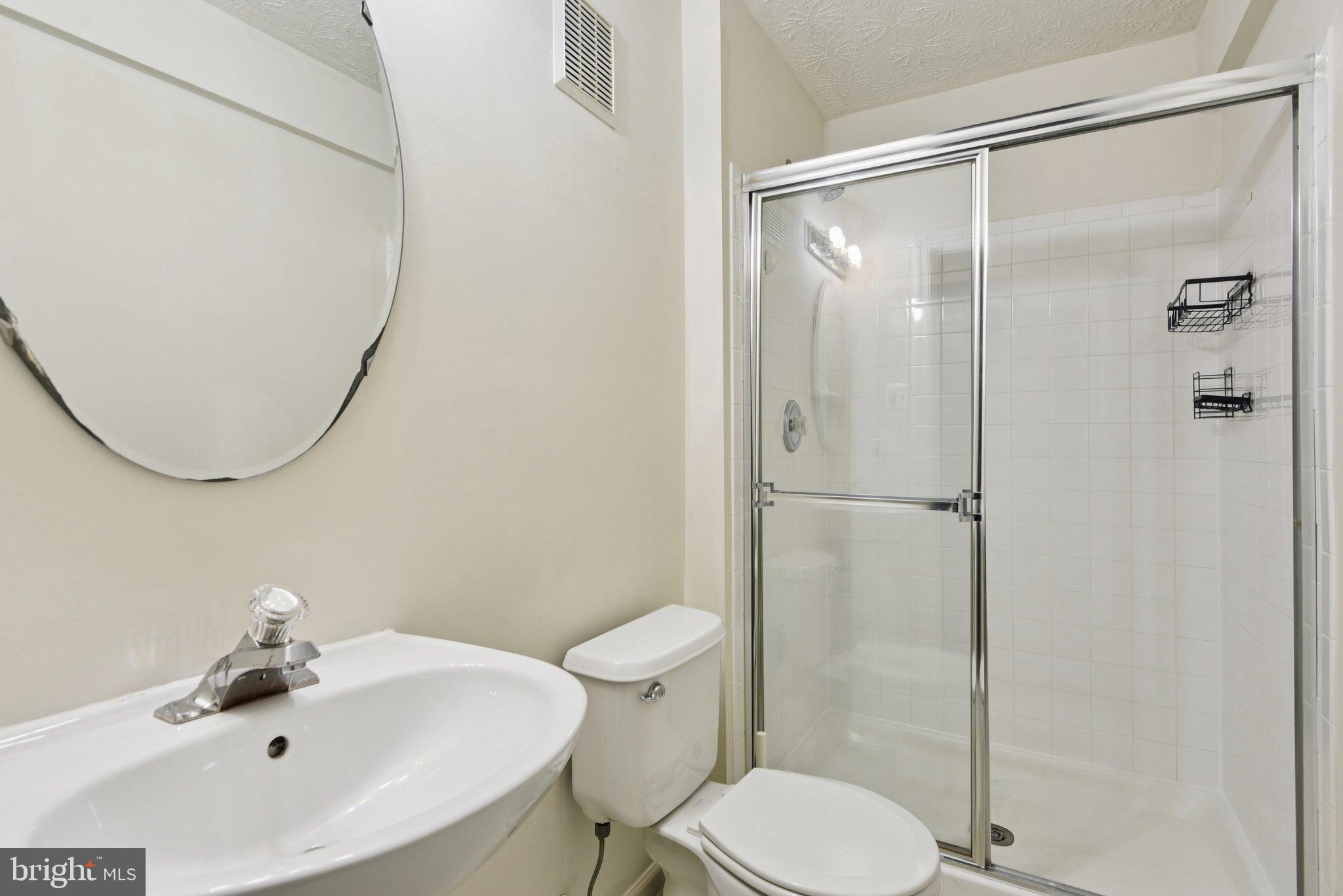 PAPILLON - Residential Lease