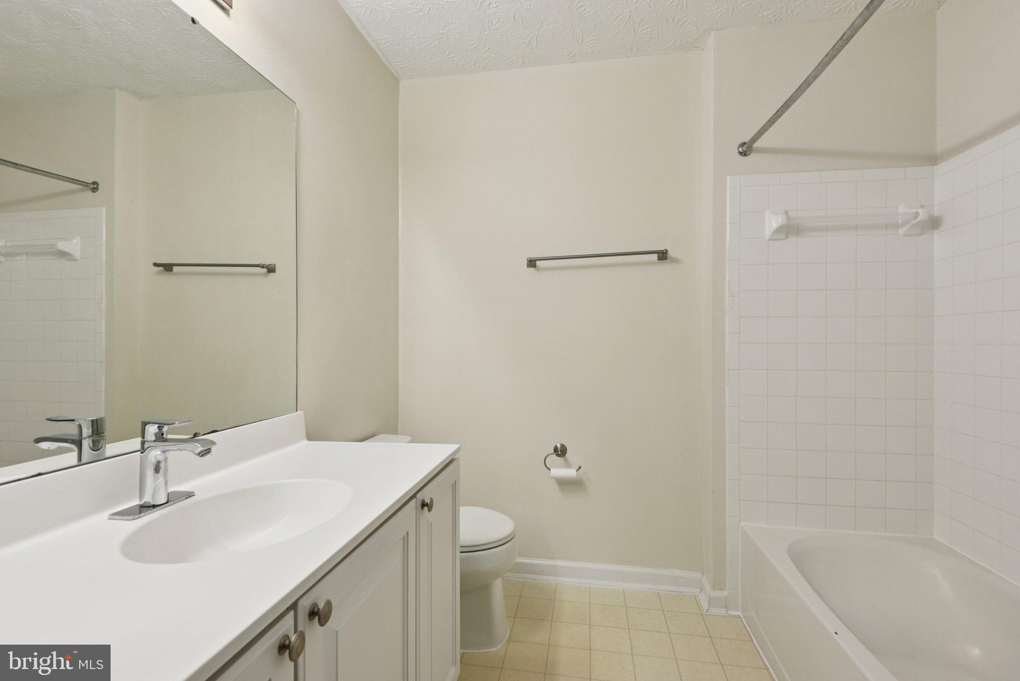 PAPILLON - Residential Lease