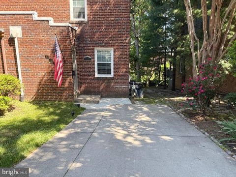 1601 N COLONIAL TERRACE ARLINGTON VA 22209