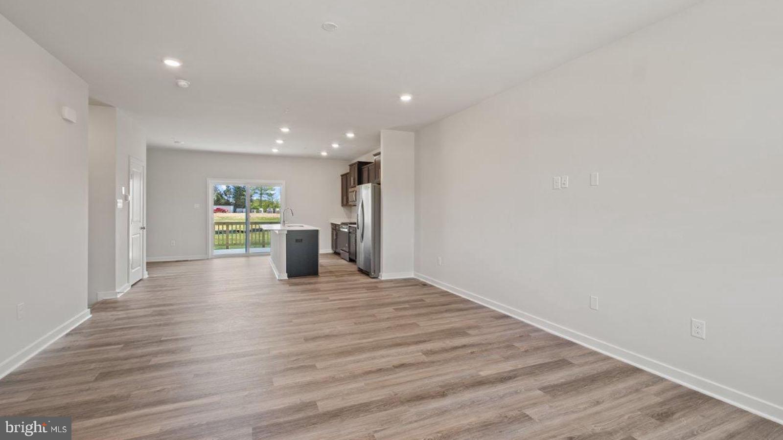 SPRING HILLS - Residential