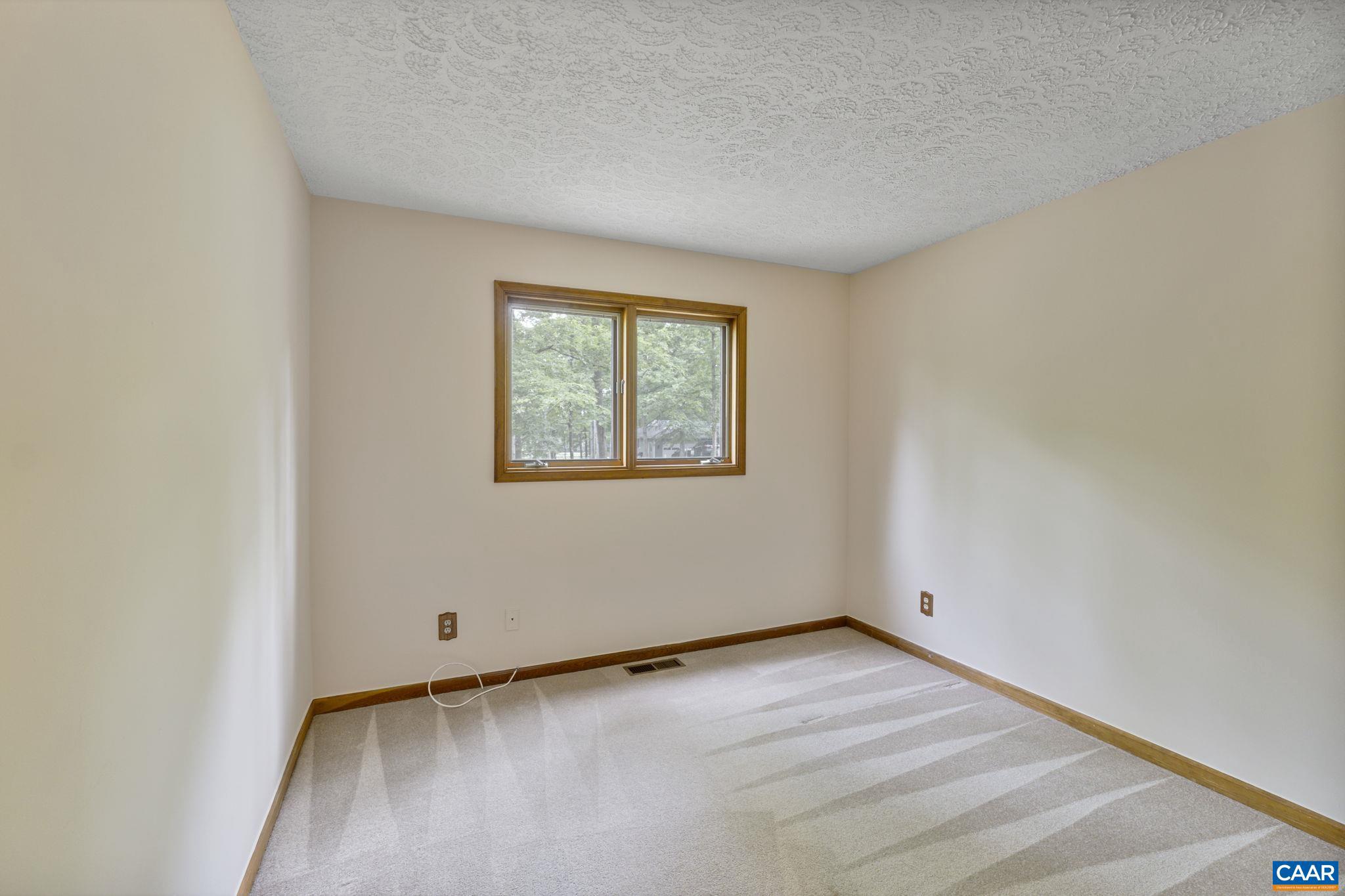 LAKE MONTICELLO - Residential