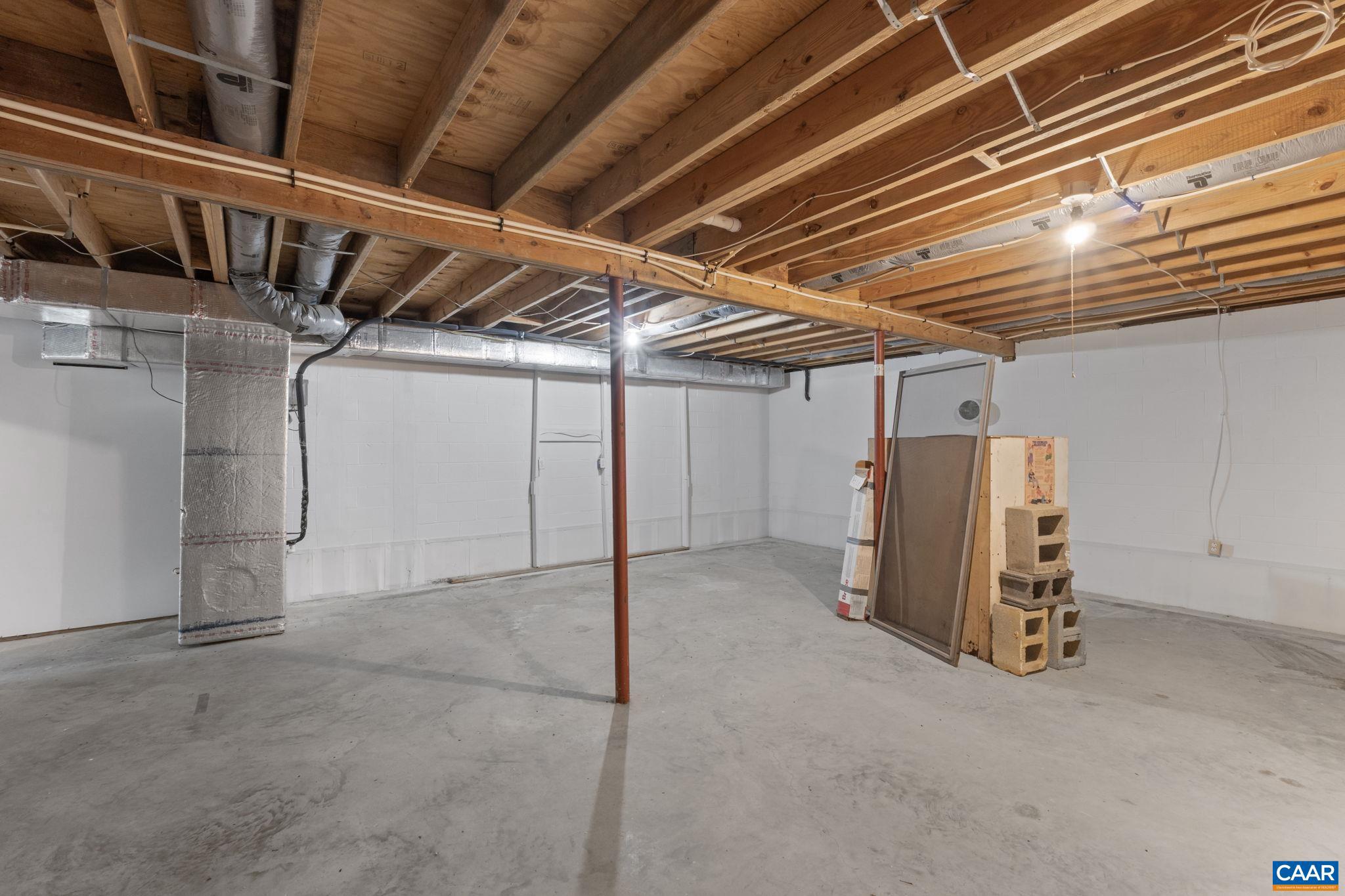 LAKE MONTICELLO - Residential