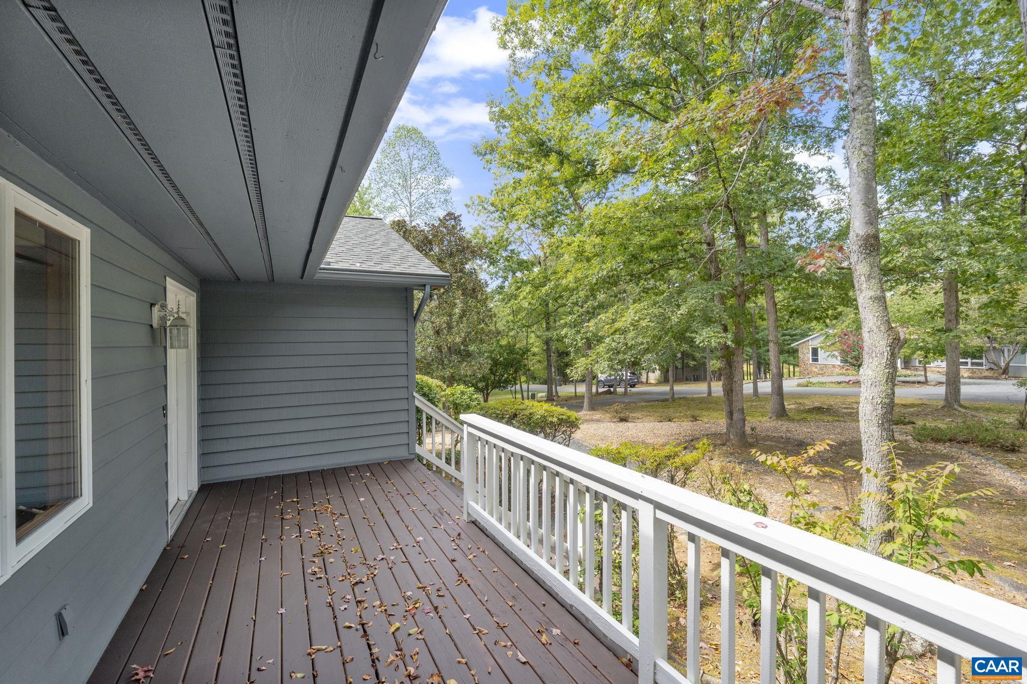 LAKE MONTICELLO - Residential