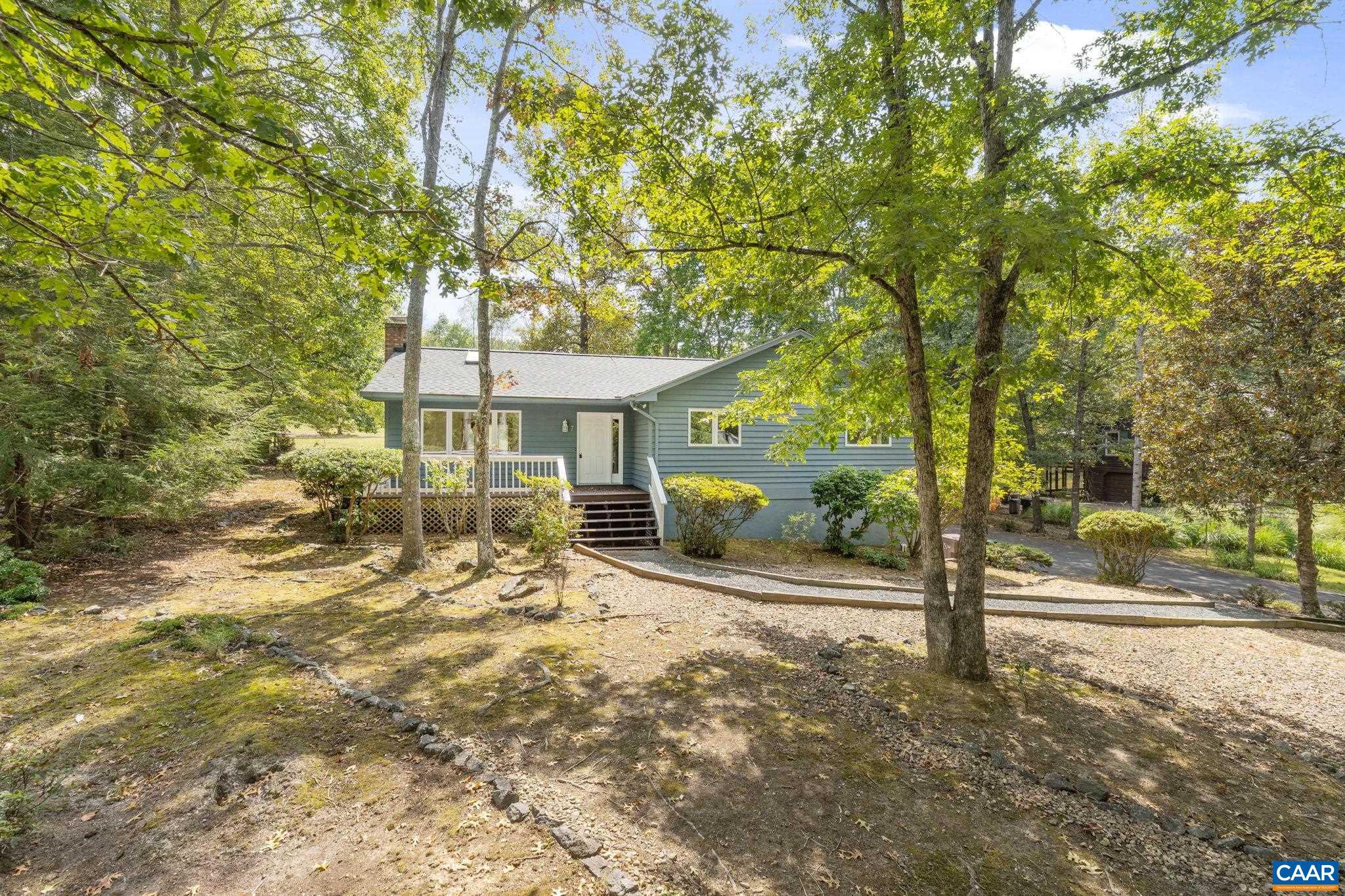 LAKE MONTICELLO - Residential