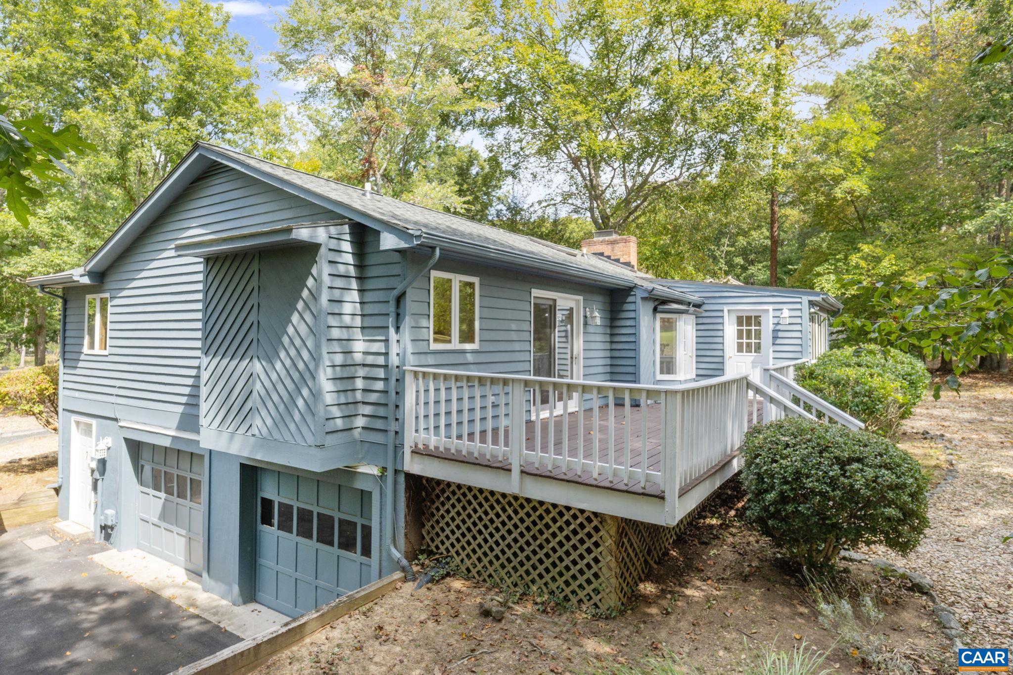 LAKE MONTICELLO - Residential