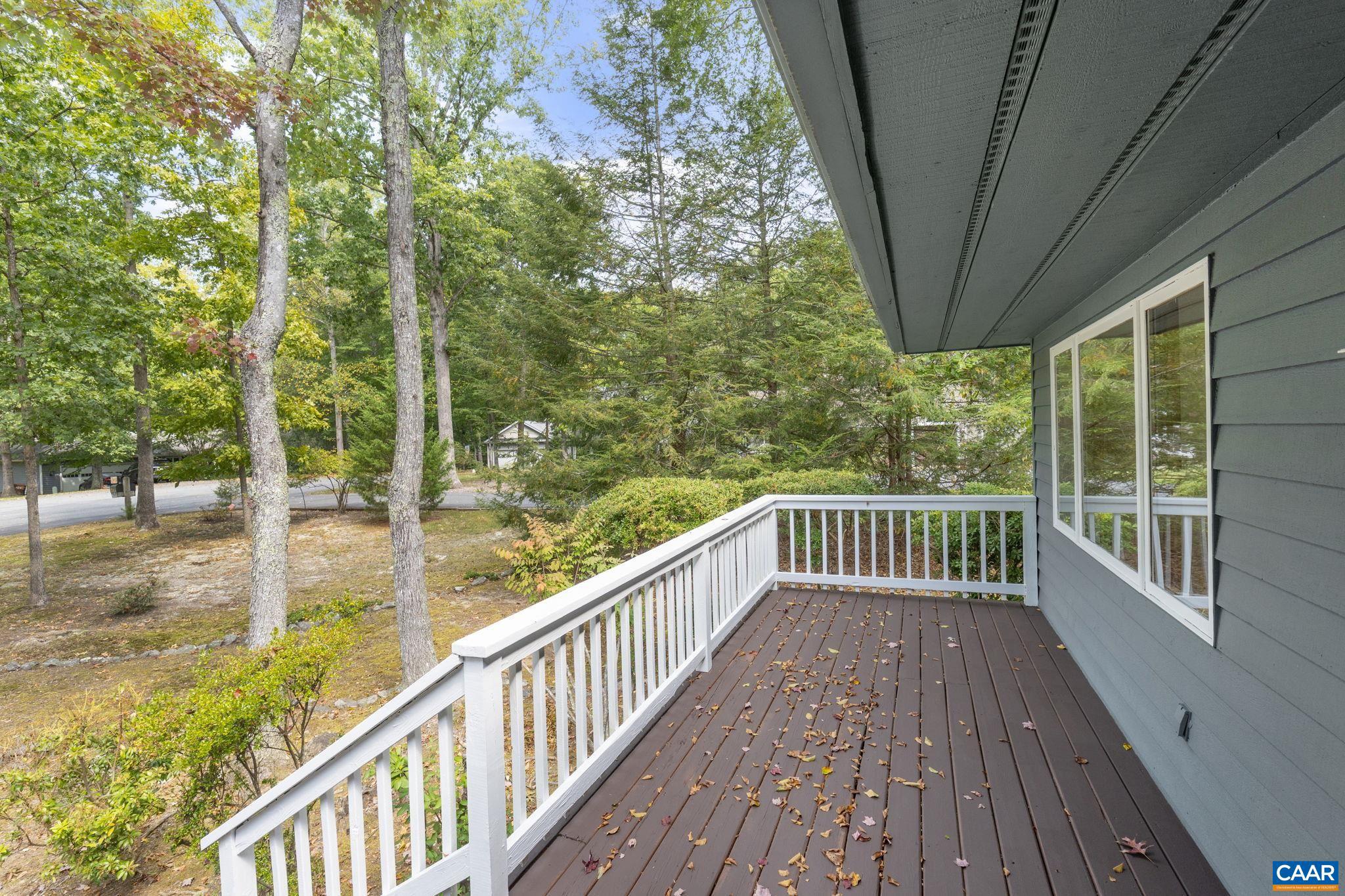 LAKE MONTICELLO - Residential