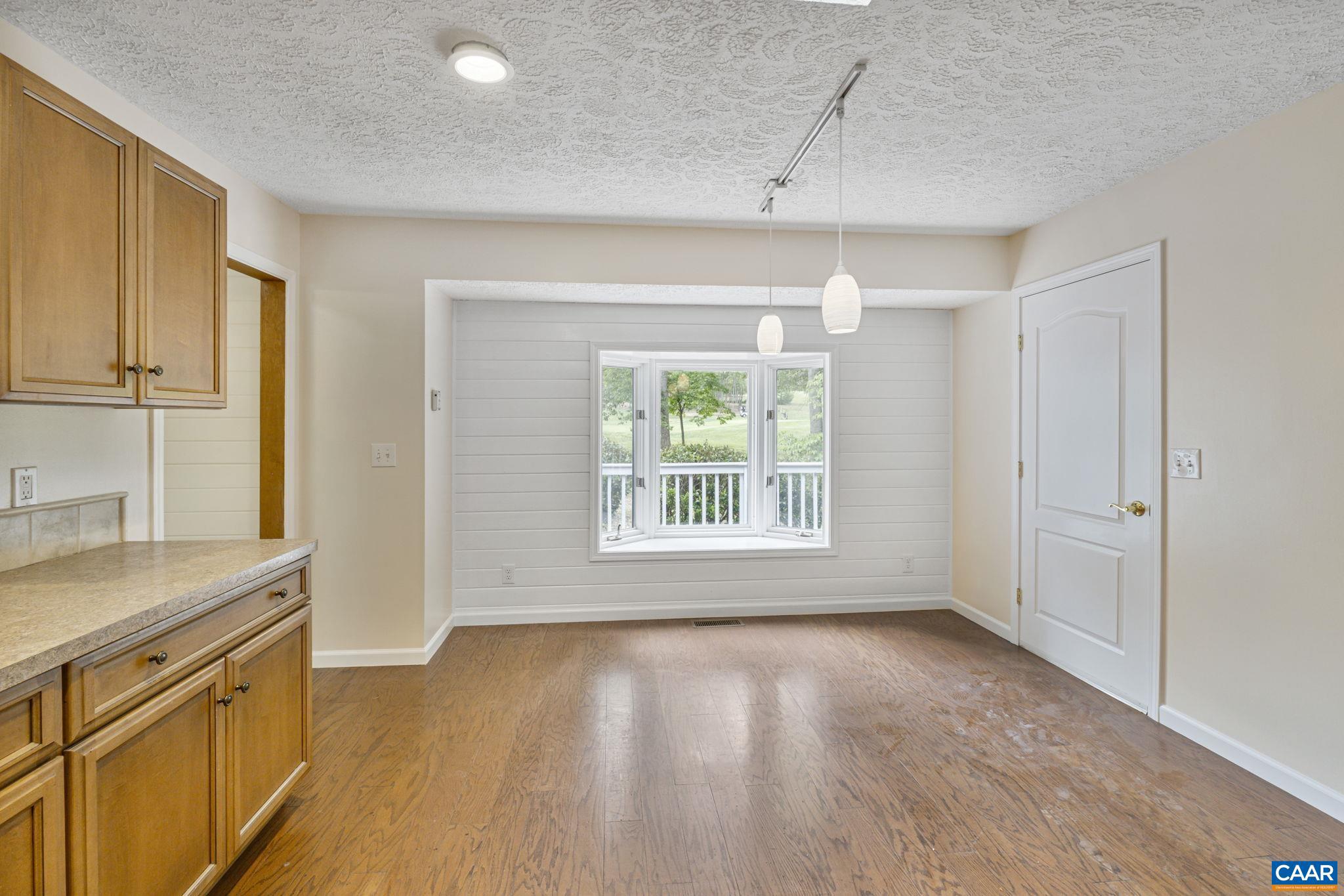 LAKE MONTICELLO - Residential