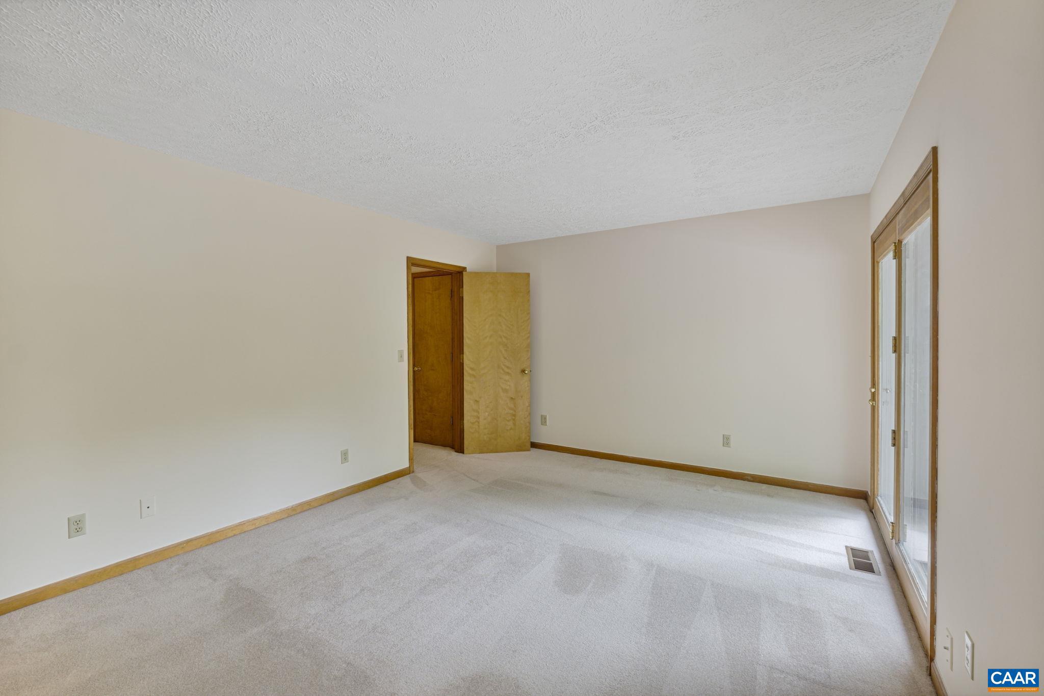 LAKE MONTICELLO - Residential