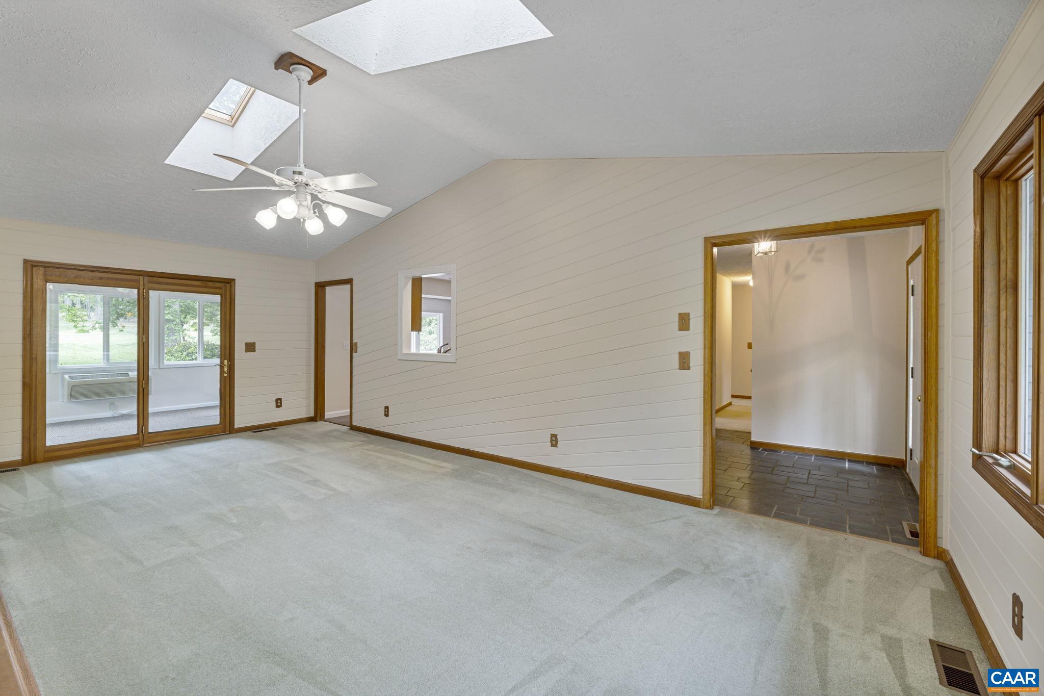 LAKE MONTICELLO - Residential